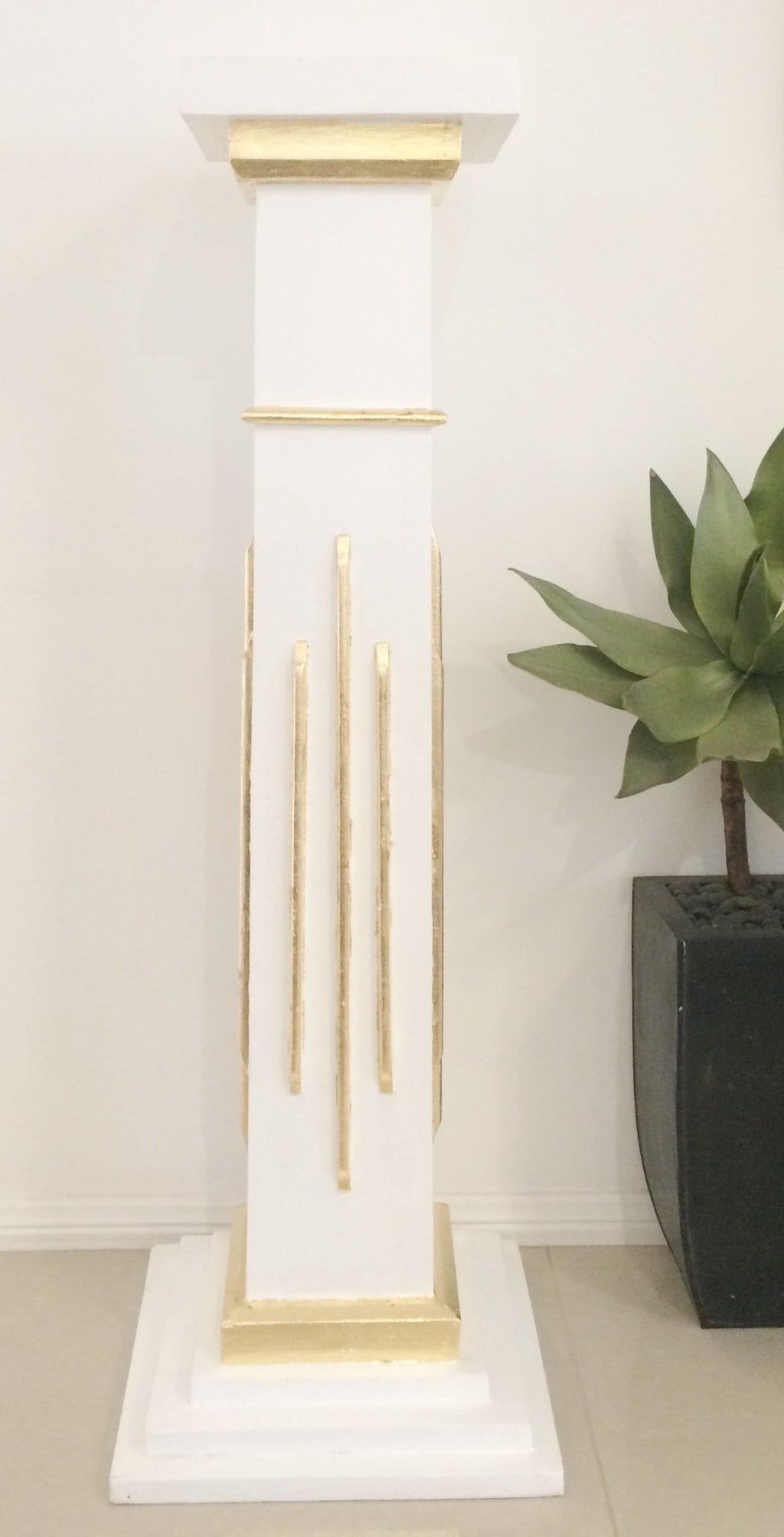 Vintage White & Gold Pedestal Stand  | eXibit collection