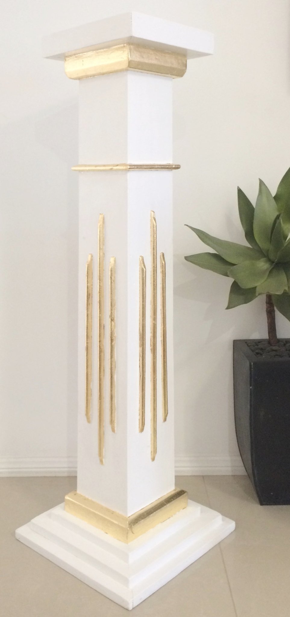 Vintage White & Gold Pedestal Stand  | eXibit collection
