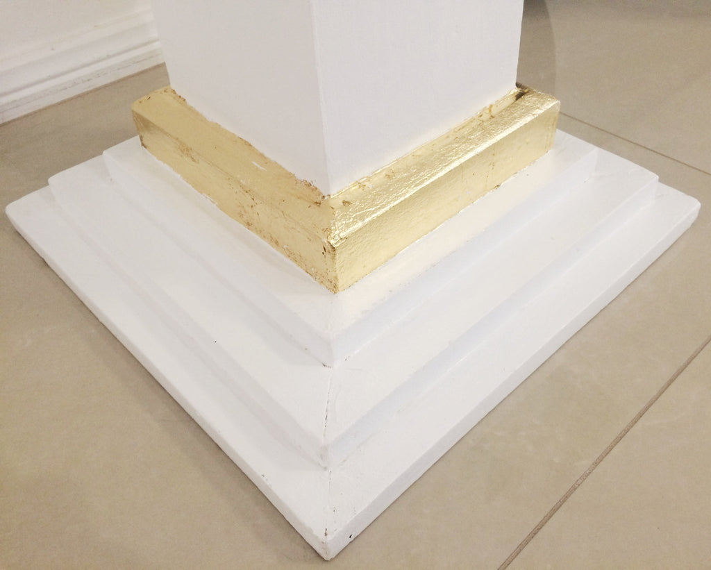 Vintage White & Gold Pedestal Stand  | eXibit collection