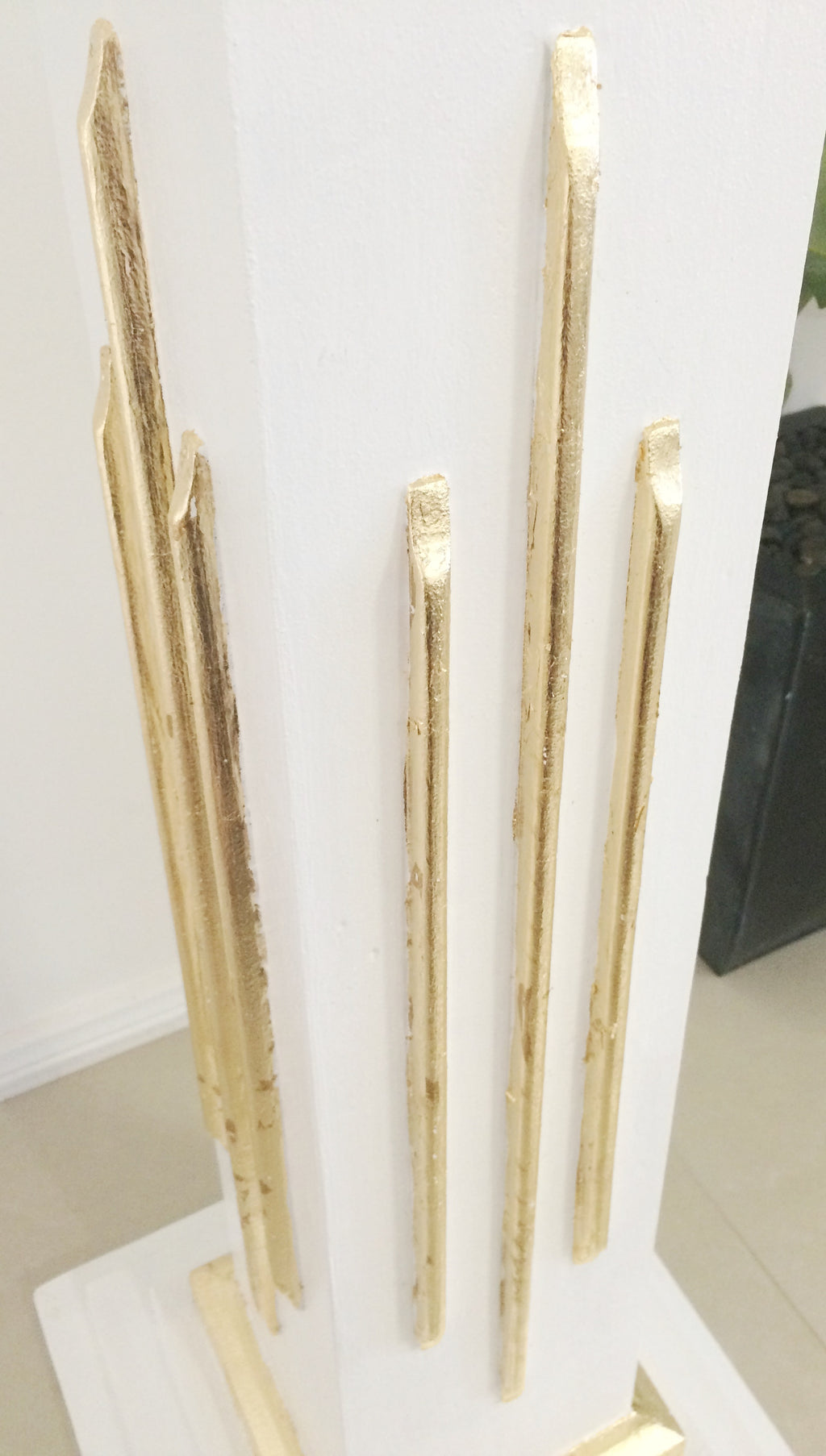 Vintage White & Gold Pedestal Stand  | eXibit collection