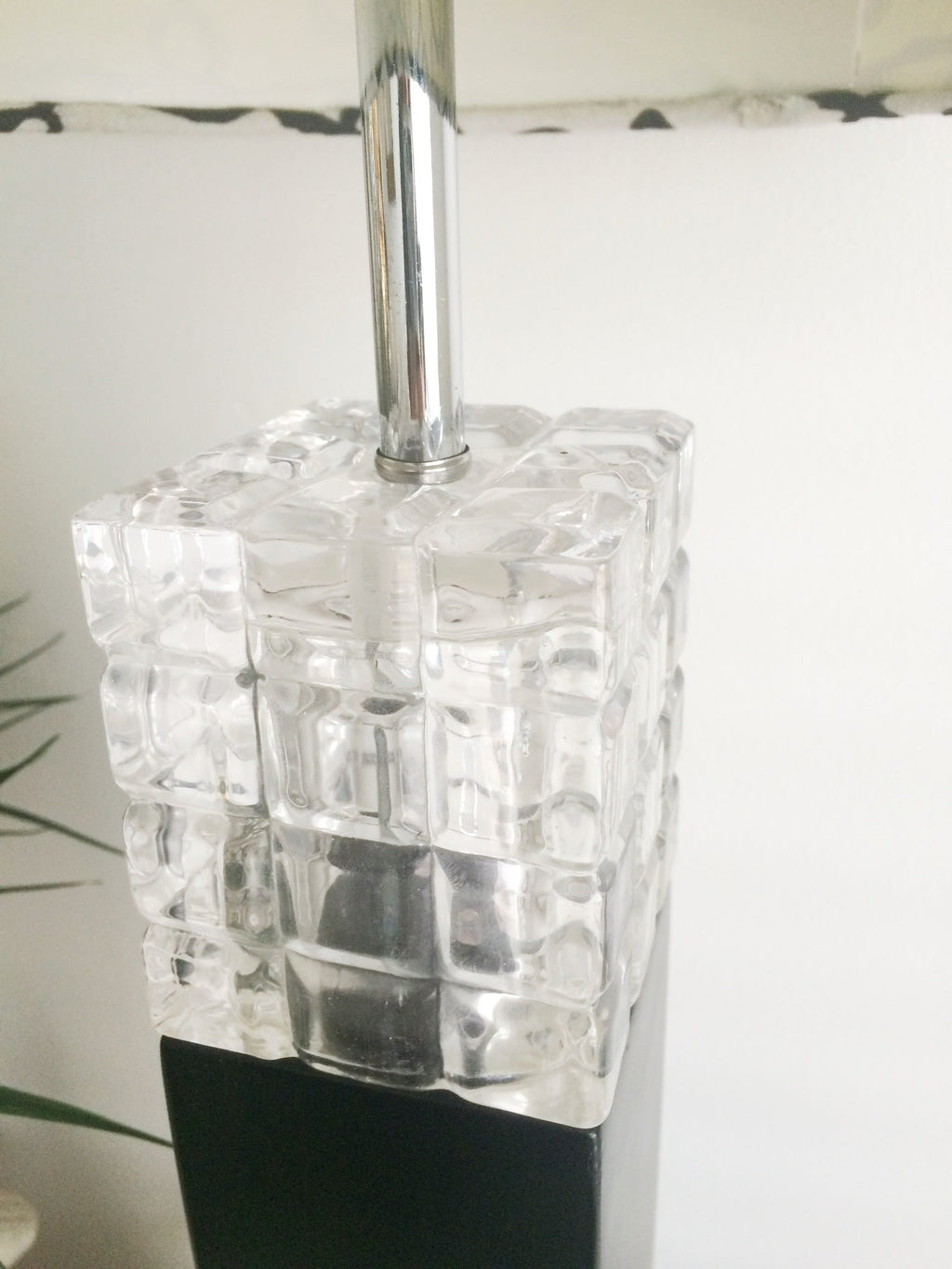 Modern Black Pedestal Table Lamp | eXibit collection