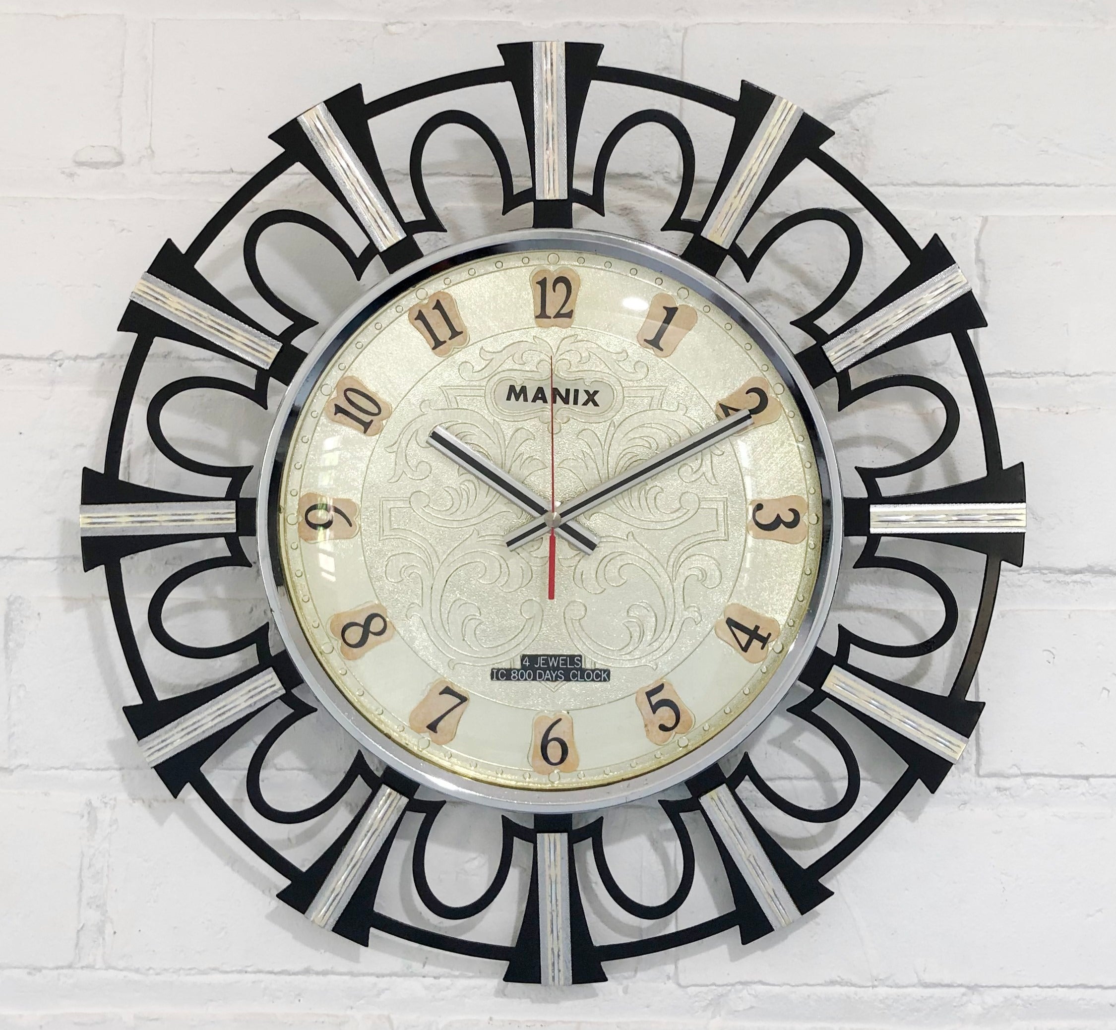 Vintage MANIX Starburst Battery Wall Clock | eXibit collection