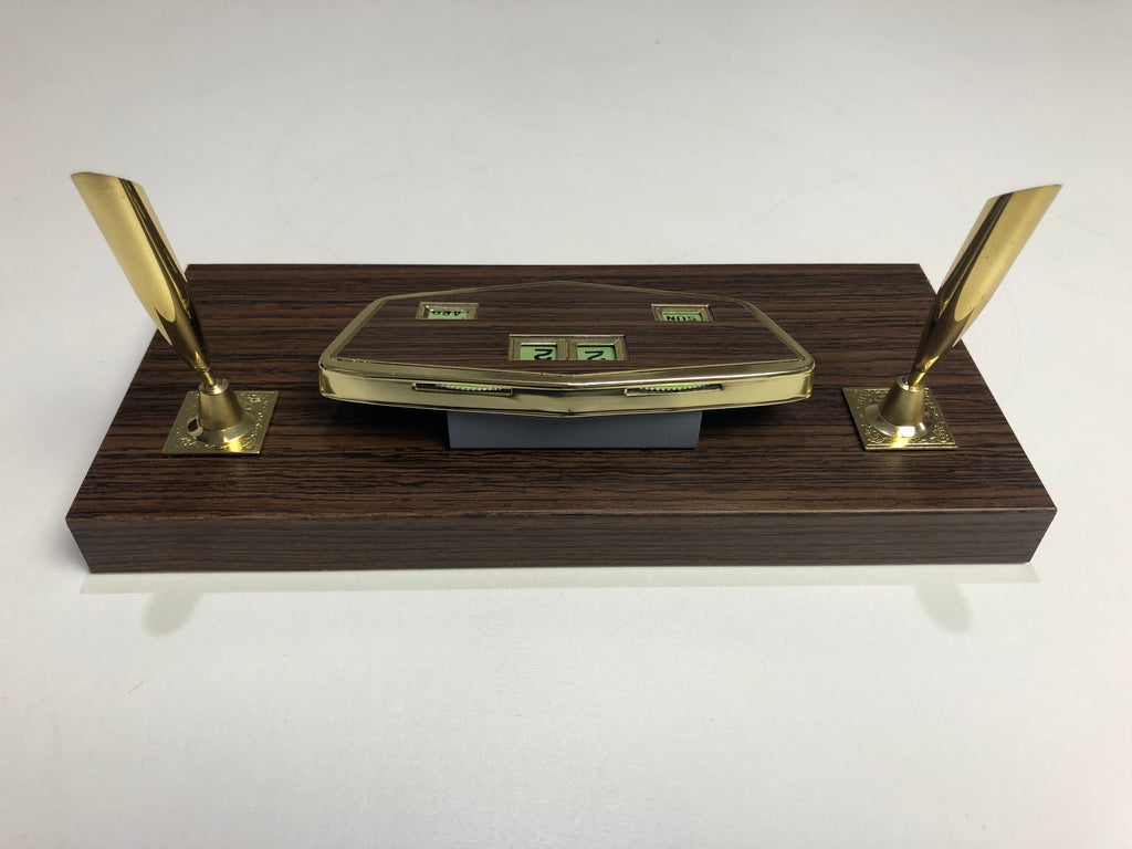Vintage Perpetual Desk Calendar with Pen Holders | eXibit collection 