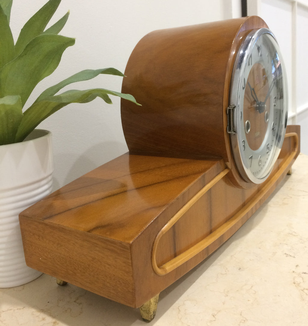 Vintage Retro Mantel Clock | eXibit collection