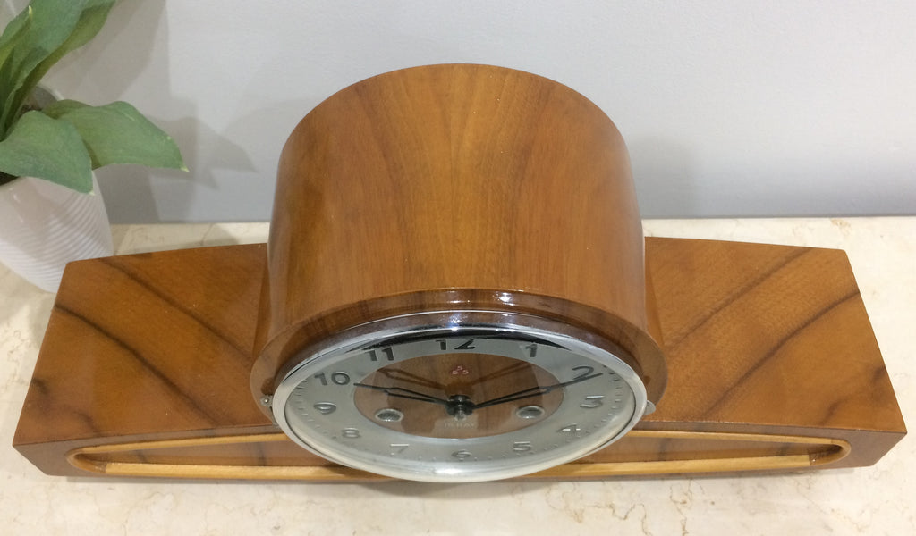 Vintage Retro Mantel Clock | eXibit collection