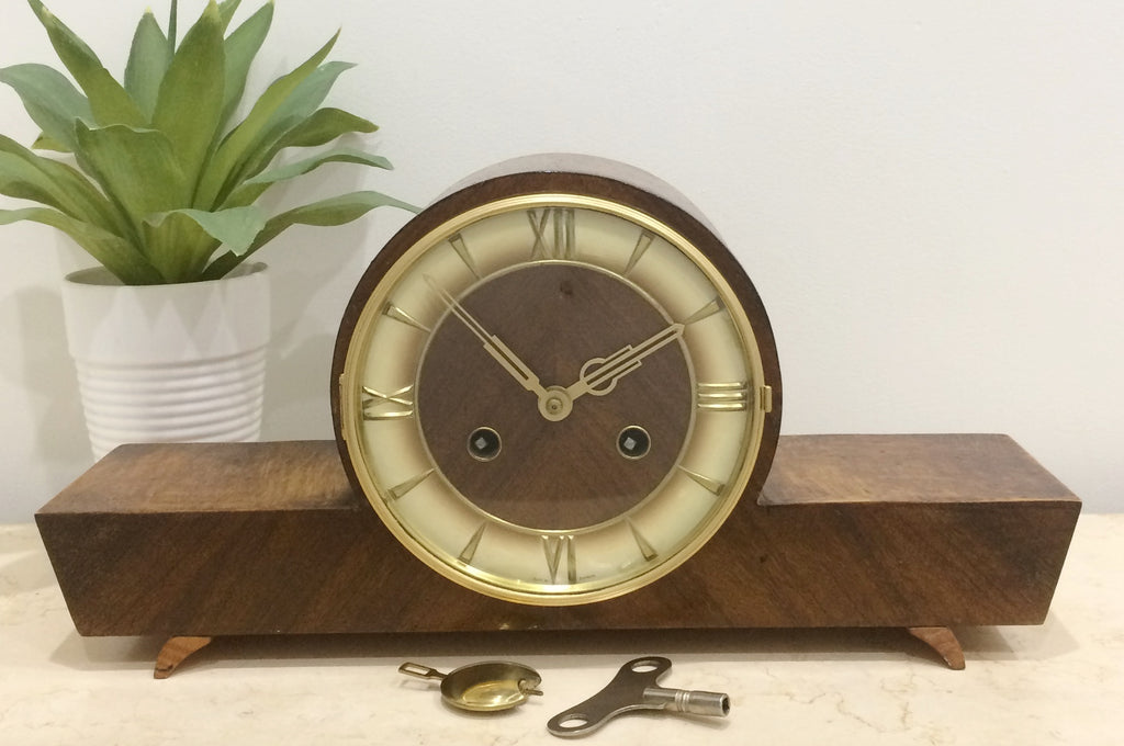 Vintage Retro Mantel Clock | eXibit collection