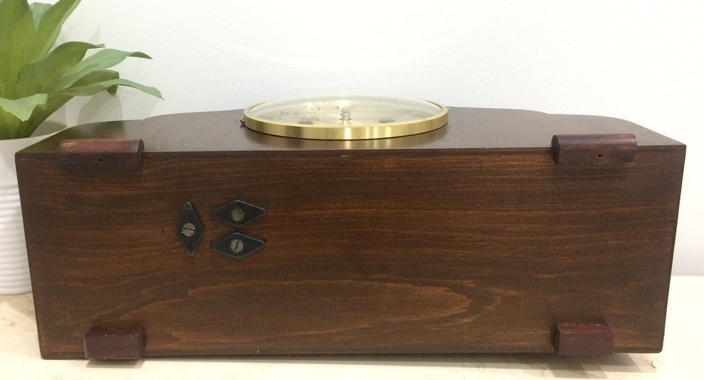 Antique Vintage Clocks & Décor | eXibit collection