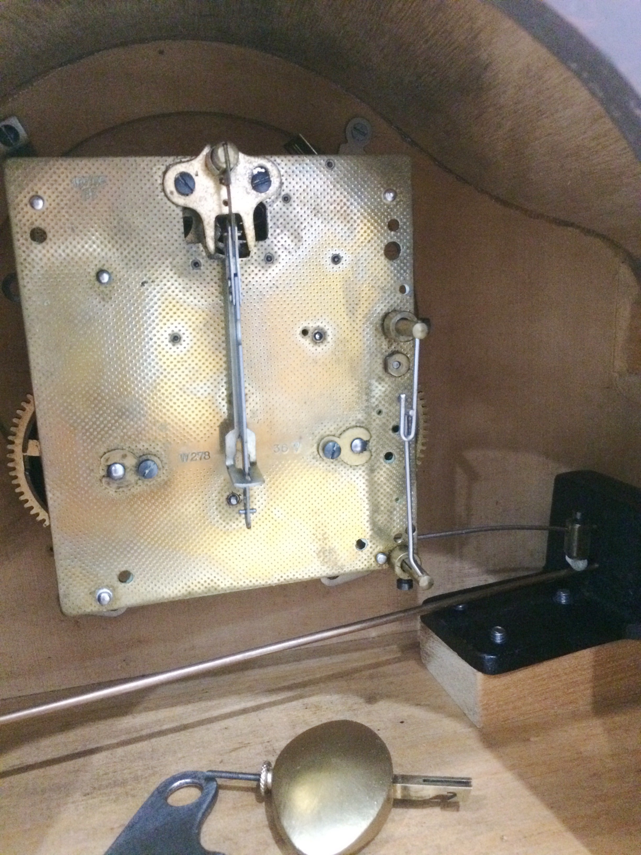 Antique Vintage Clocks & Décor | eXibit collection