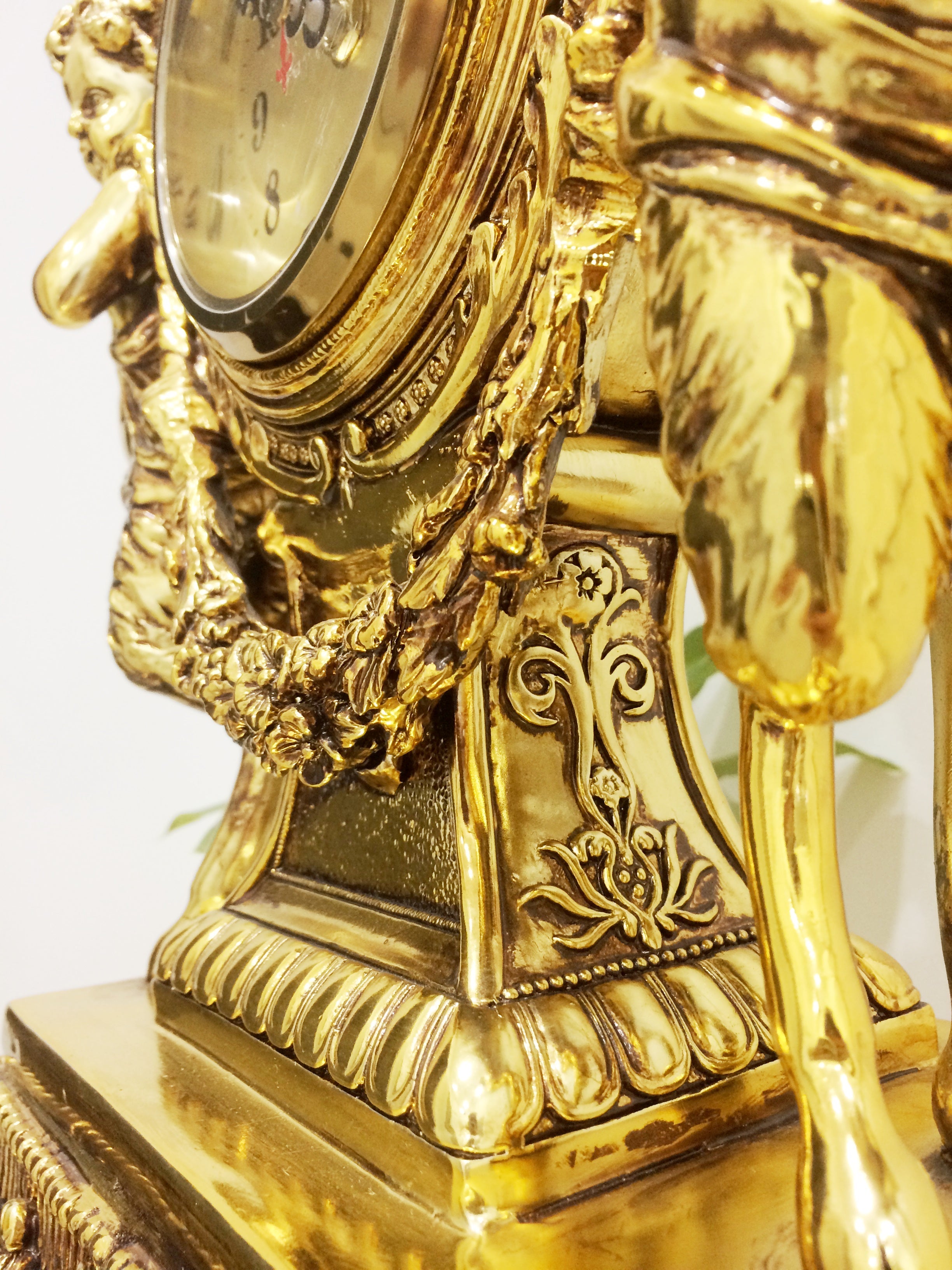 Vintage Ormolu Mantel Clock | eXibit collection
