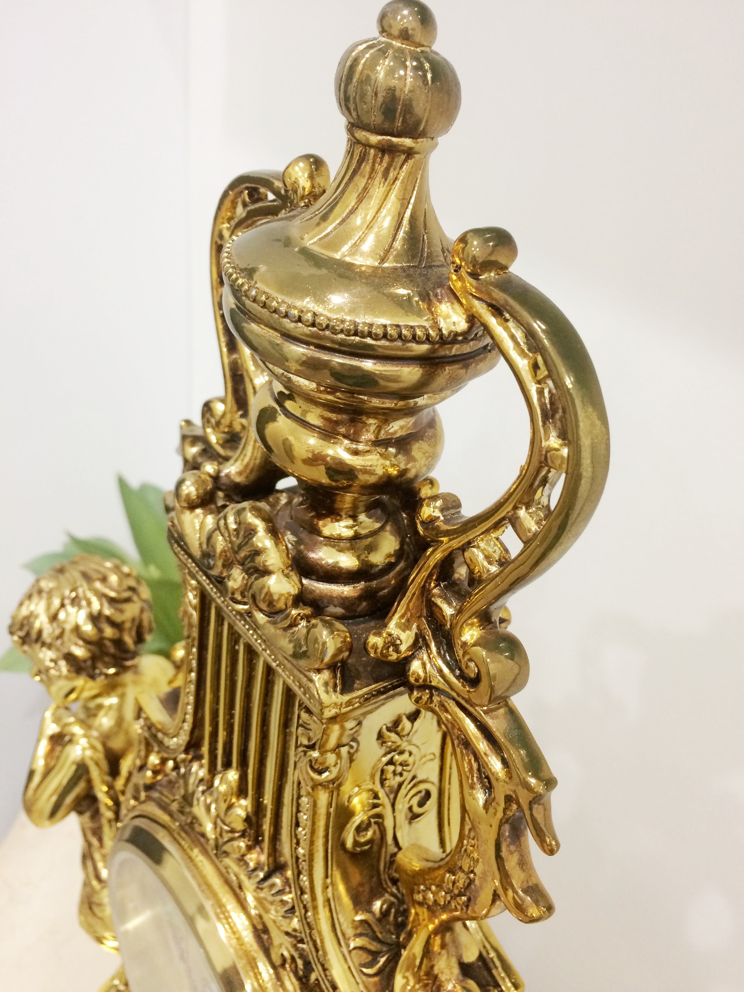 Vintage Ormolu Mantel Clock | eXibit collection