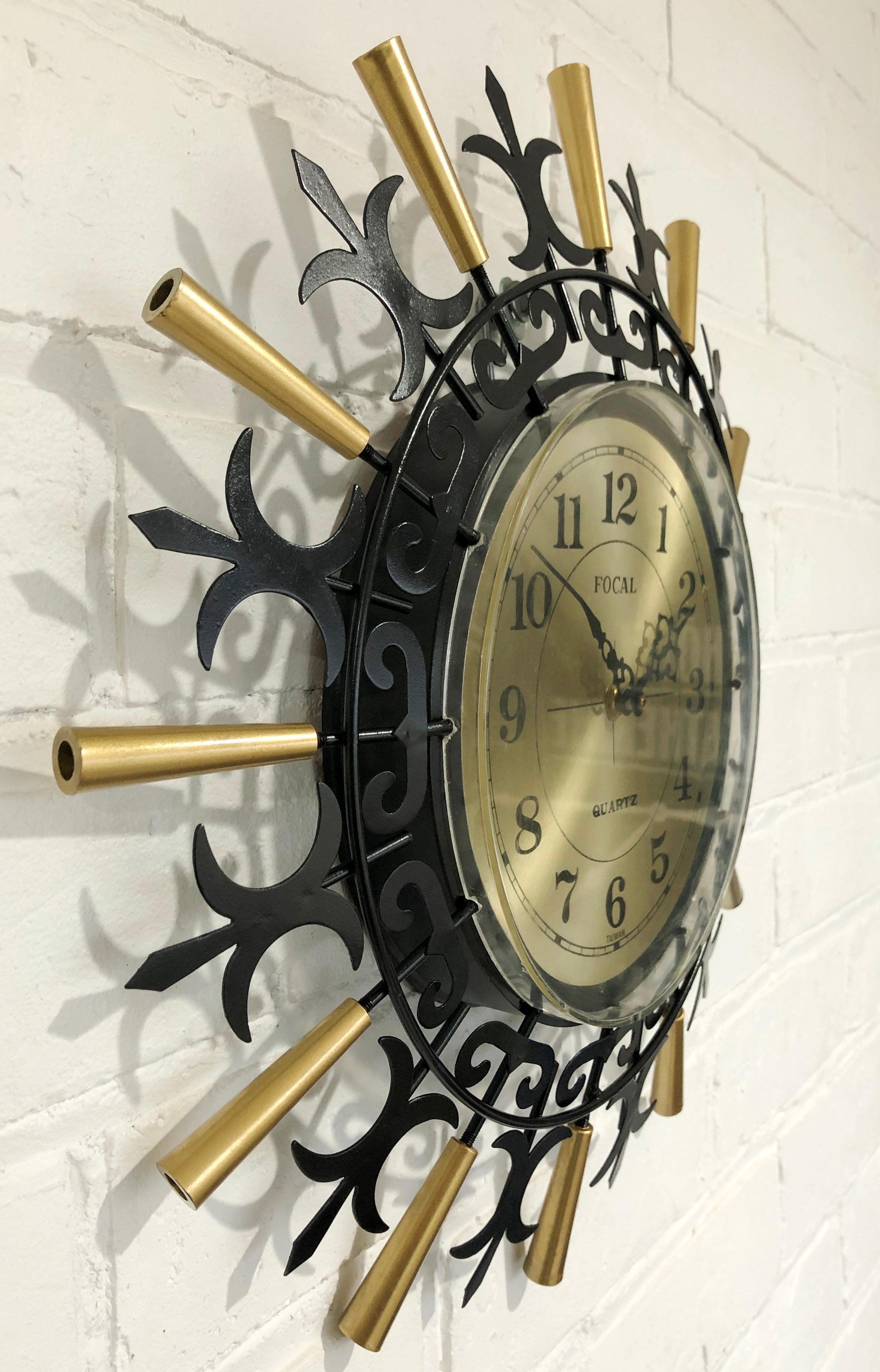 Vintage FOCAL Starburst Battery Wall Clock | eXibit collection