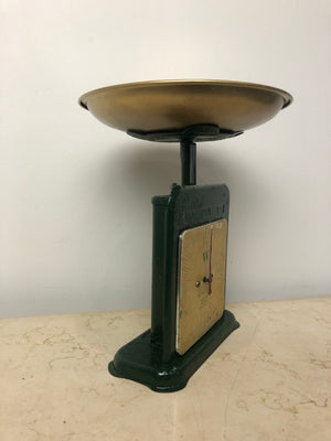 Vintage PS & W Green Kitchen Scale | eXibit collection