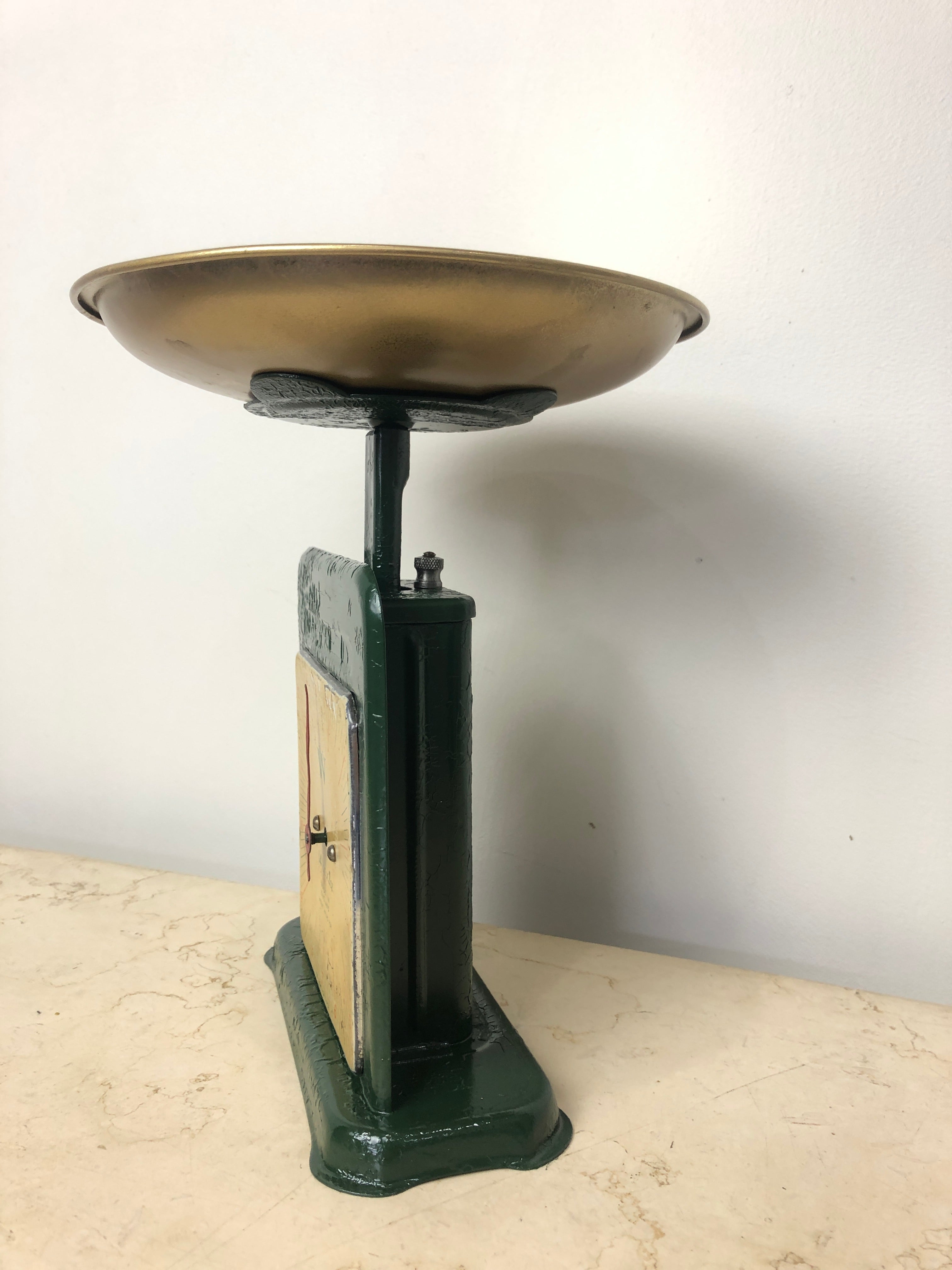 Vintage PS & W Green Kitchen Scale | eXibit collection