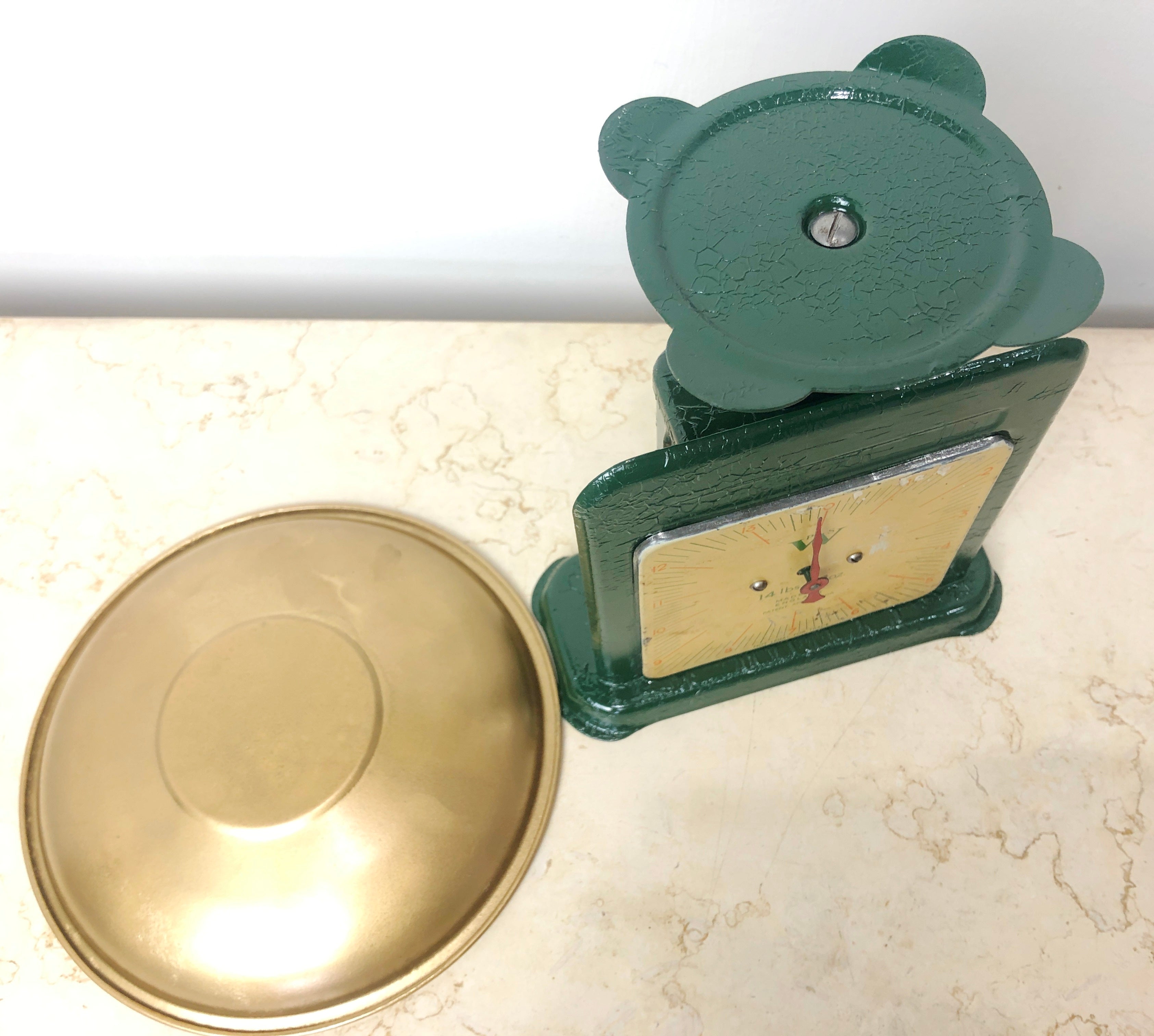 Vintage PS & W Green Kitchen Scale | eXibit collection