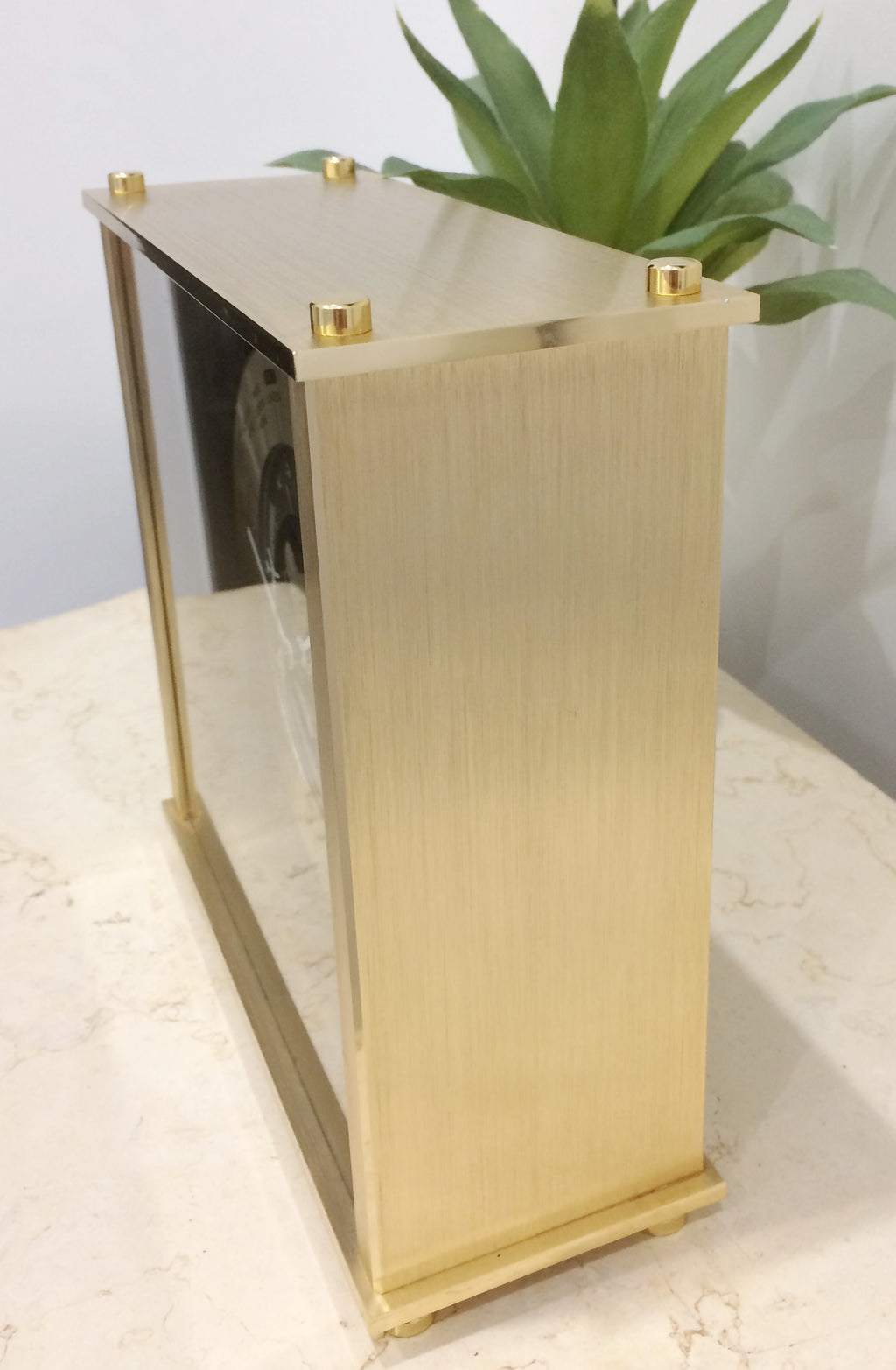 Original Vintage Battery Clock | eXibit collection