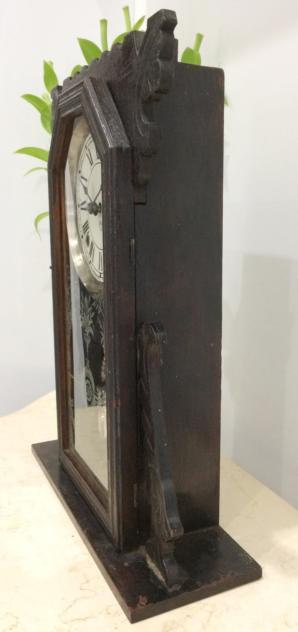 Antique Vintage Clocks & Décor | eXibit collection
