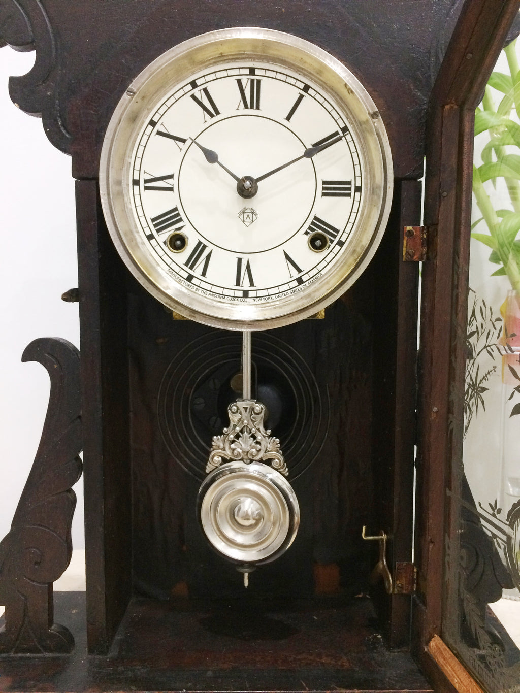 Antique Vintage Clocks & Décor | eXibit collection