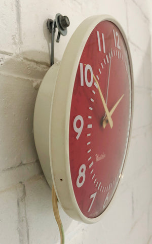 Vintage WESTCLOX Electric Wall Clock | eXibit collectionVintage WESTCLOX Electric Retro Wall Clock | eXibit collection