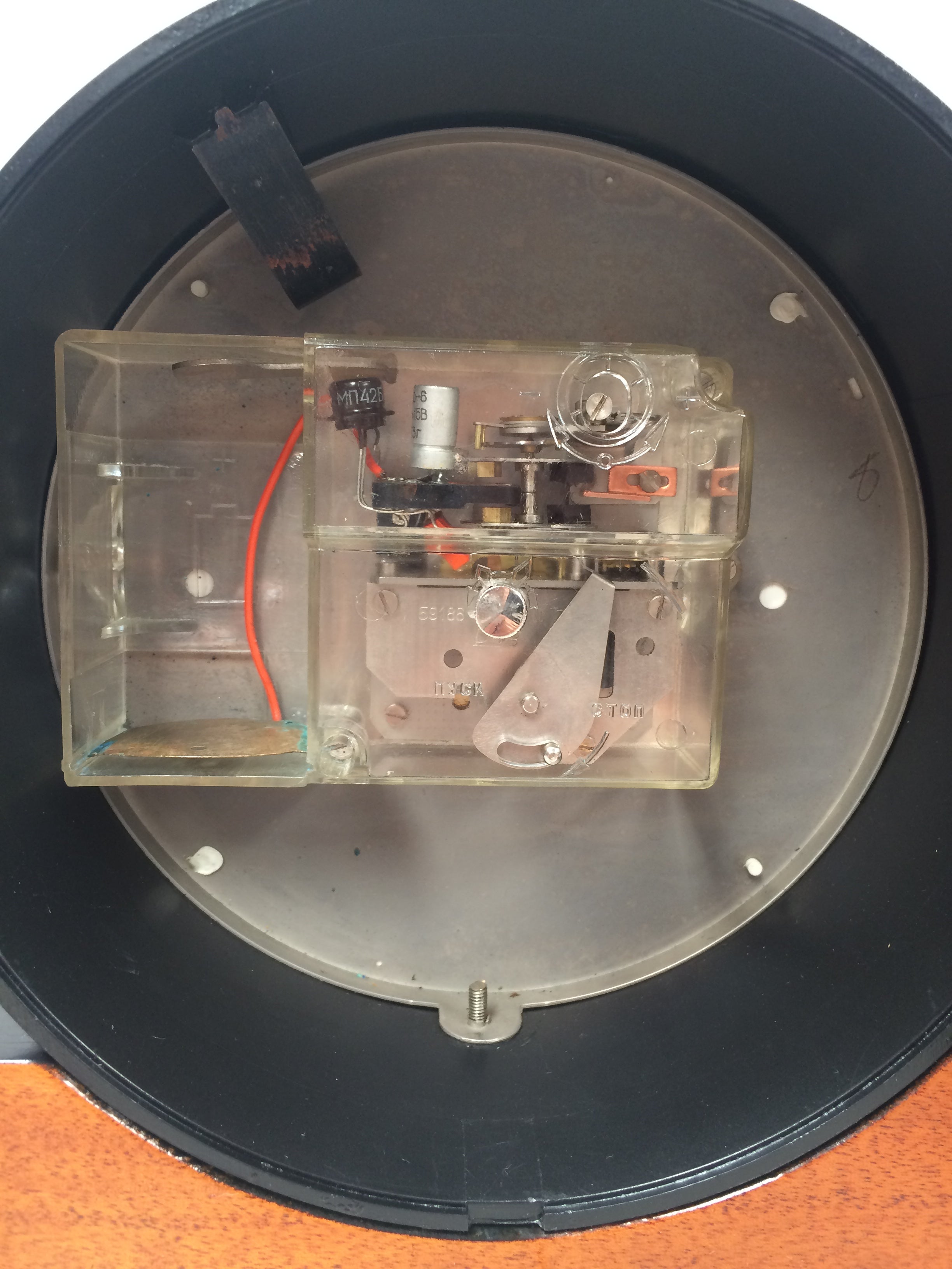 Antique Vintage Clocks & Décor | eXibit collection