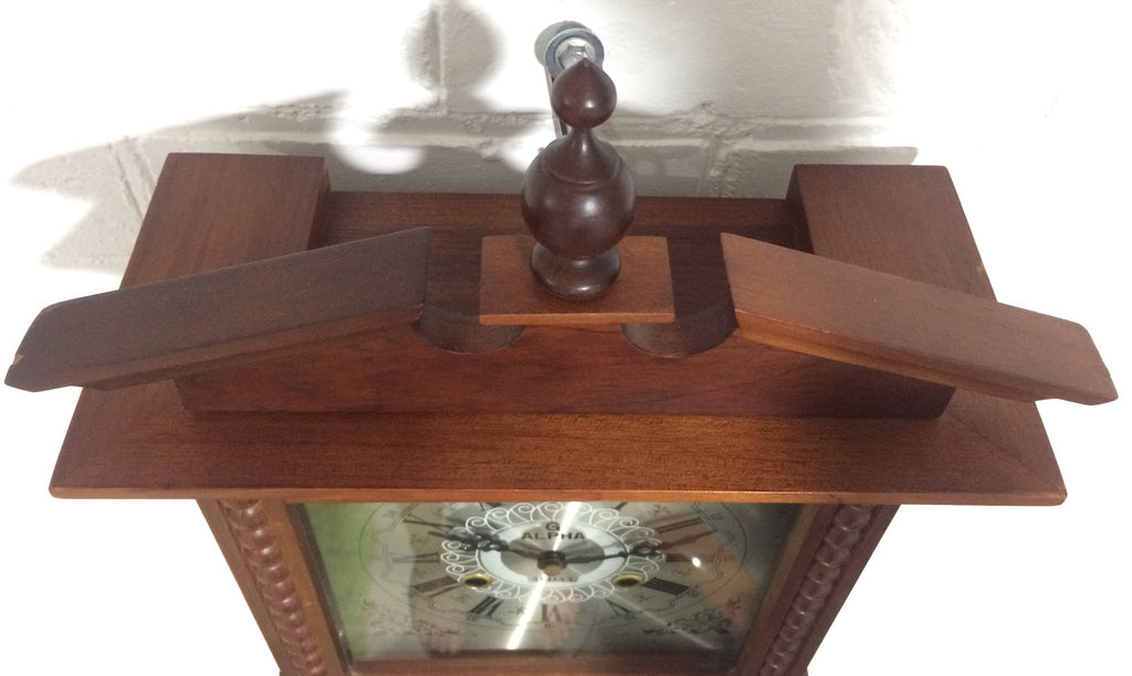 Antique Vintage Clocks & Décor | eXibit collection