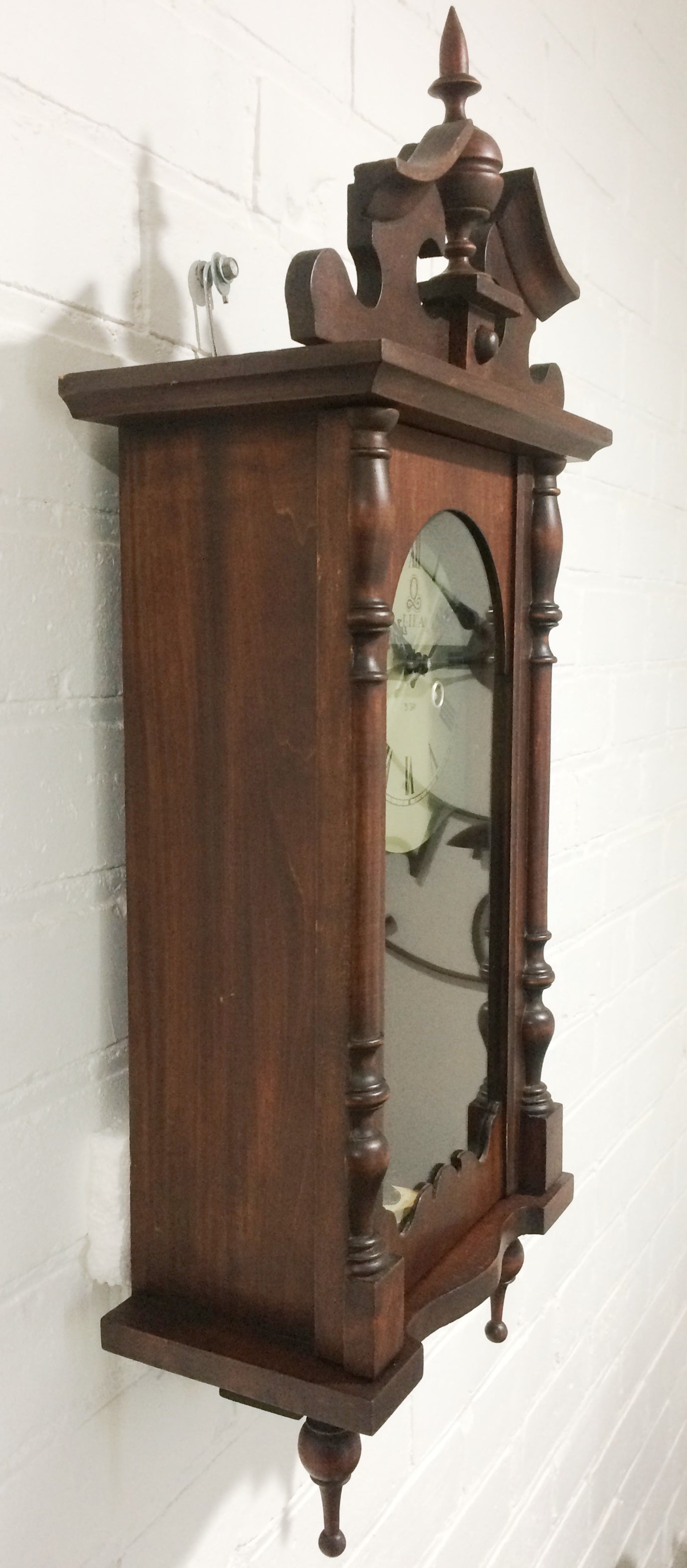 Antique Vintage Clocks & Décor | eXibit collection