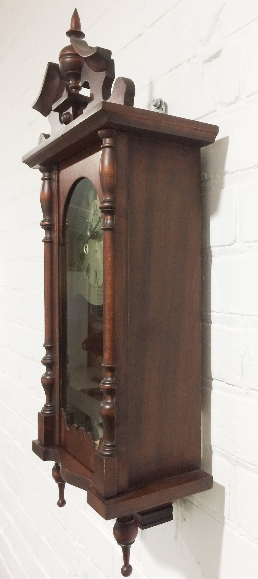 Antique Vintage Clocks & Décor | eXibit collection