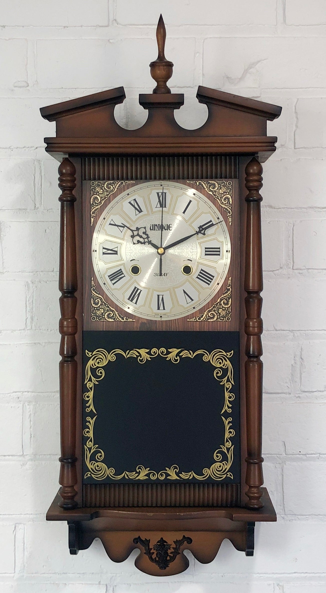 Vintage UNIQUE 31 Day Battery Wall Clock | eXibit collection