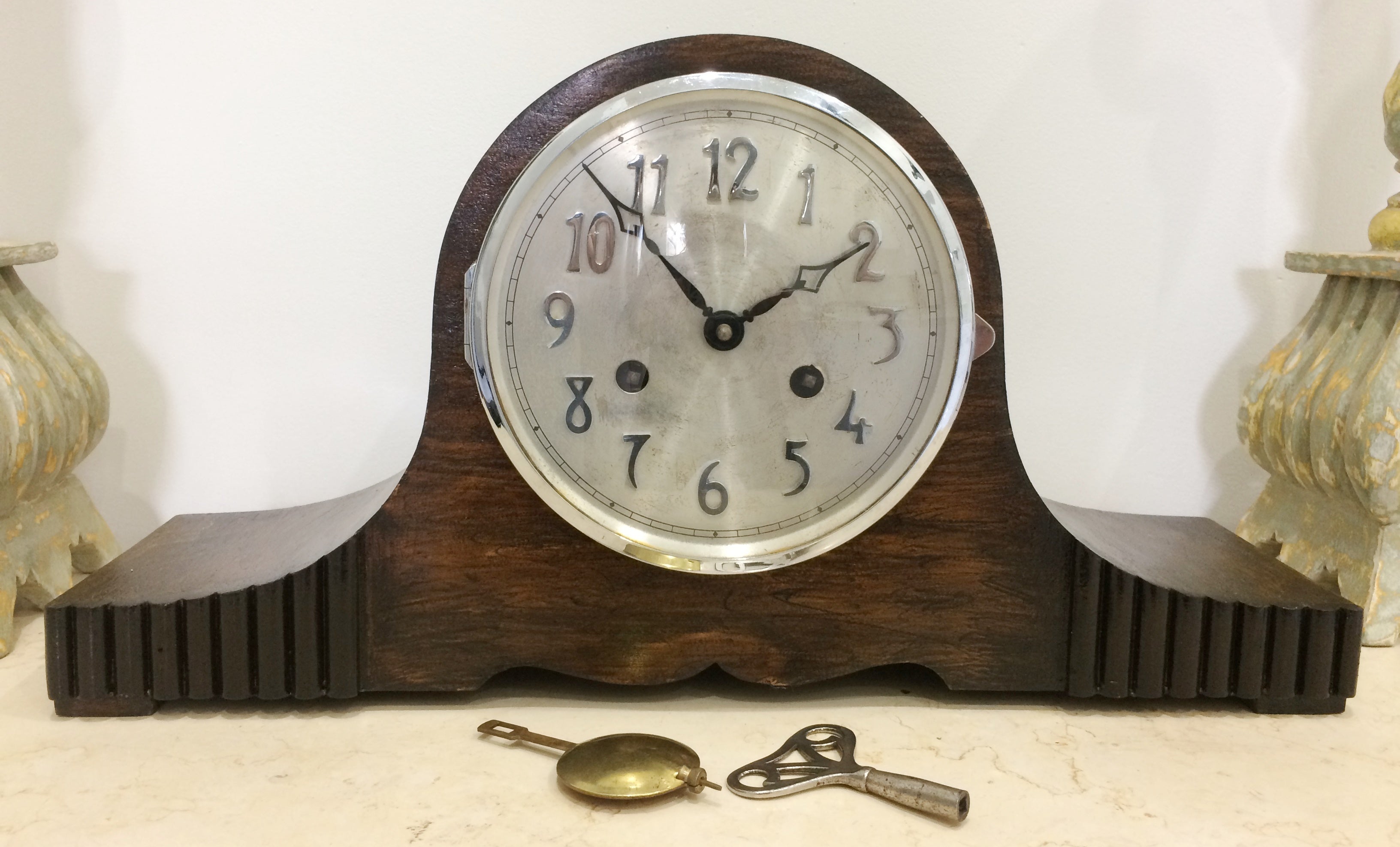 Vintage Mantel Clock - eXibit collection