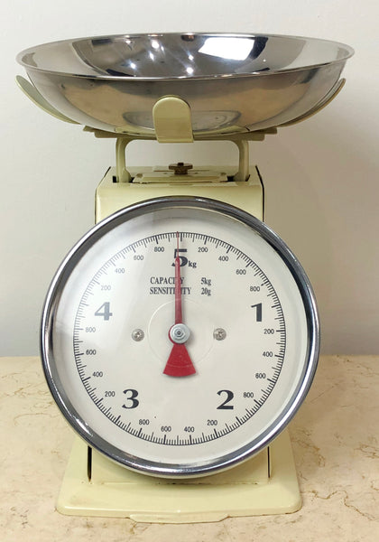 Original Cream Metal 5kg Kitchen Scale | eXibit collection