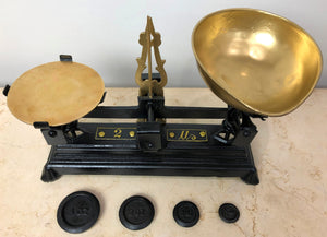 Vintage Cast Iron Kitchen Scale | eXibit collection