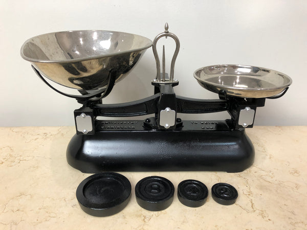 Vintage Cast Iron AVERY Kitchen Scale | eXibit collection