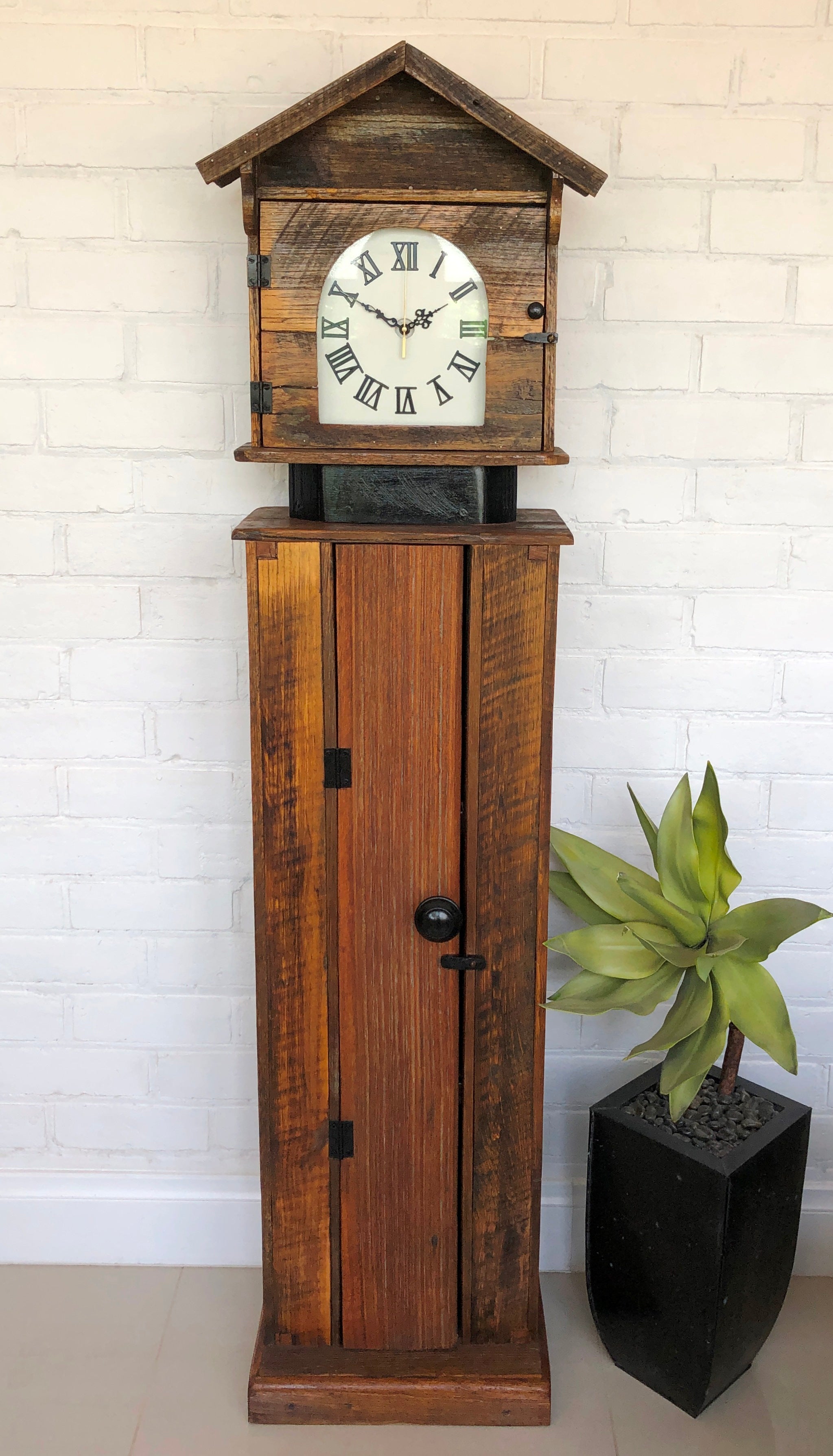 Vintage Country Style Grandfather Battery Clock | eXibit collection