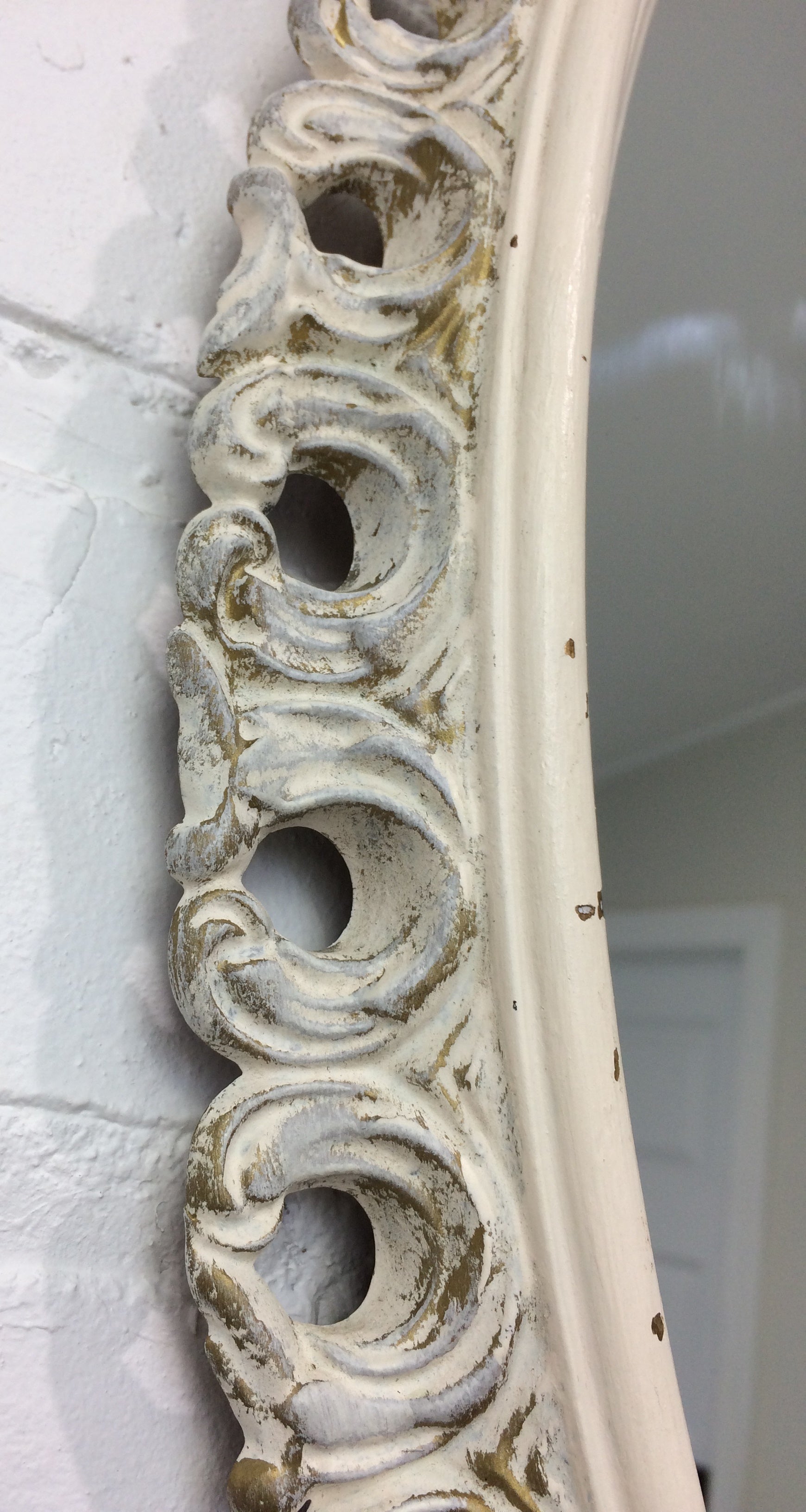 Antique Vintage Clocks & Décor | eXibit collection