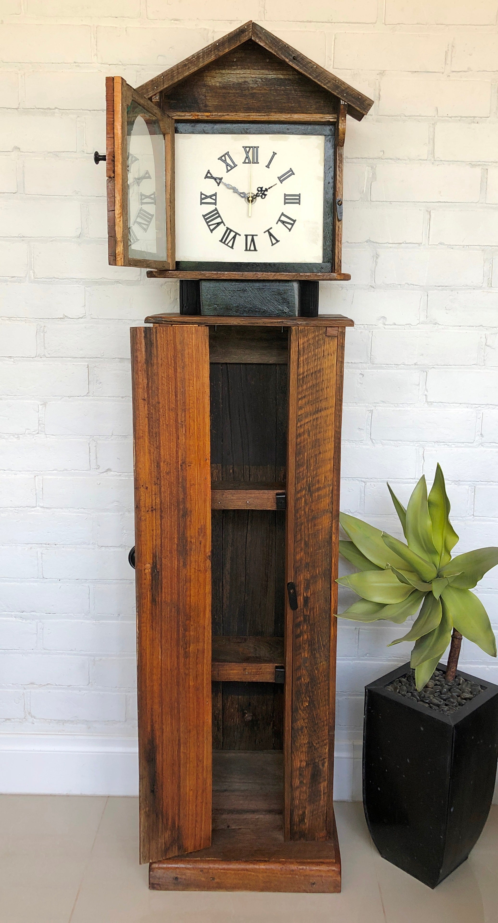 Vintage Country Style Grandfather Battery Clock | eXibit collection