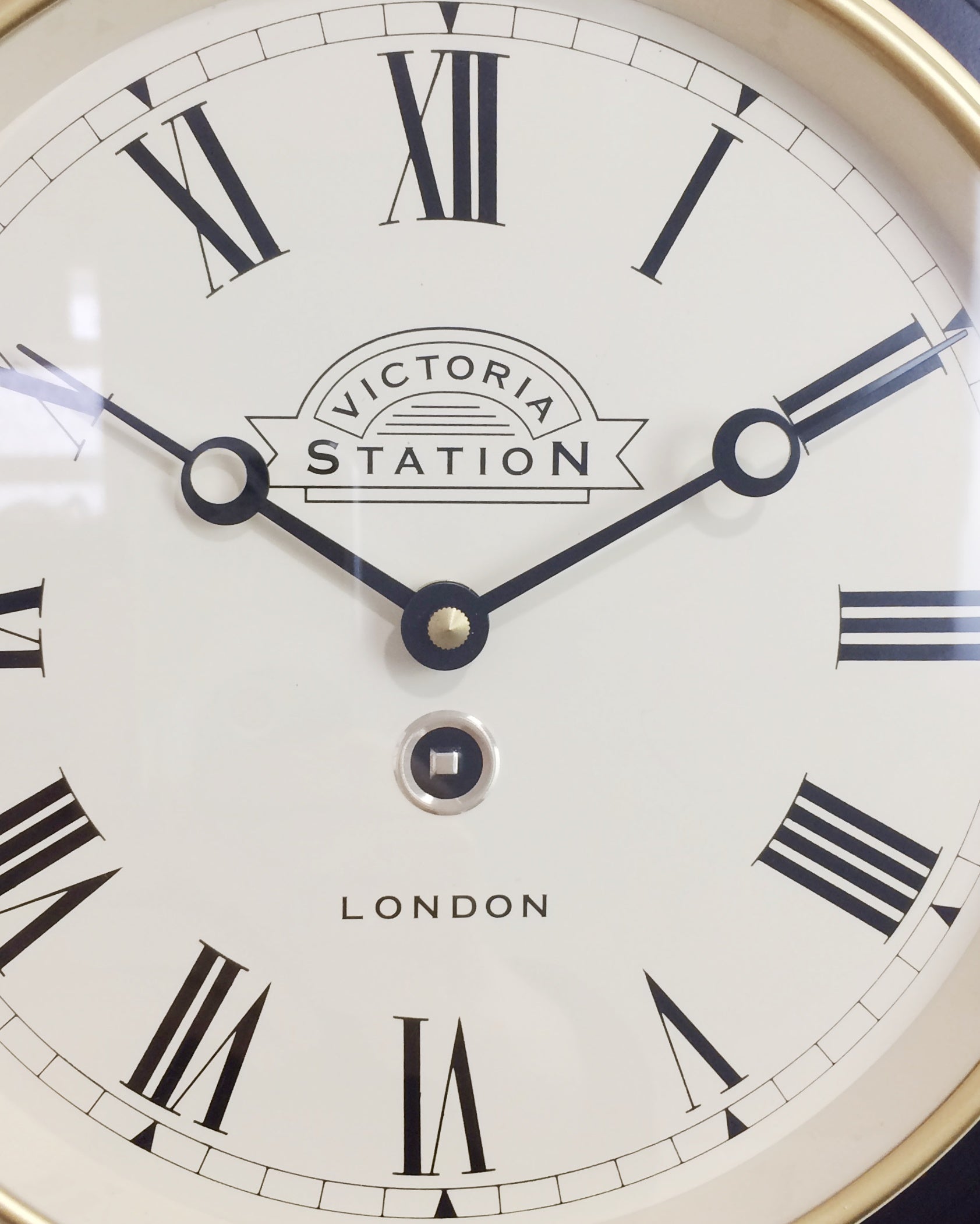 Antique Vintage Clocks & Décor | eXibit collection