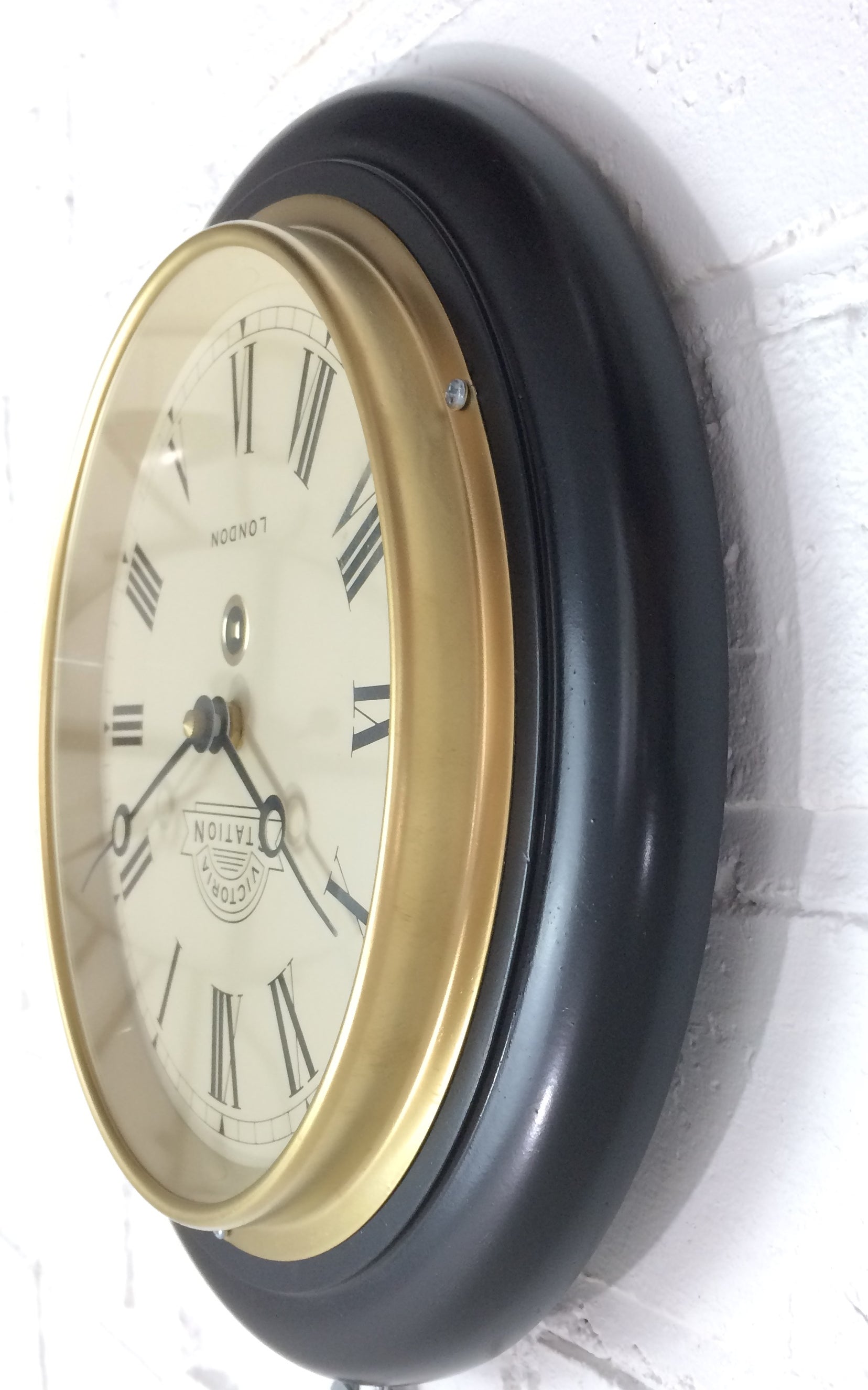 Antique Vintage Clocks & Décor | eXibit collection