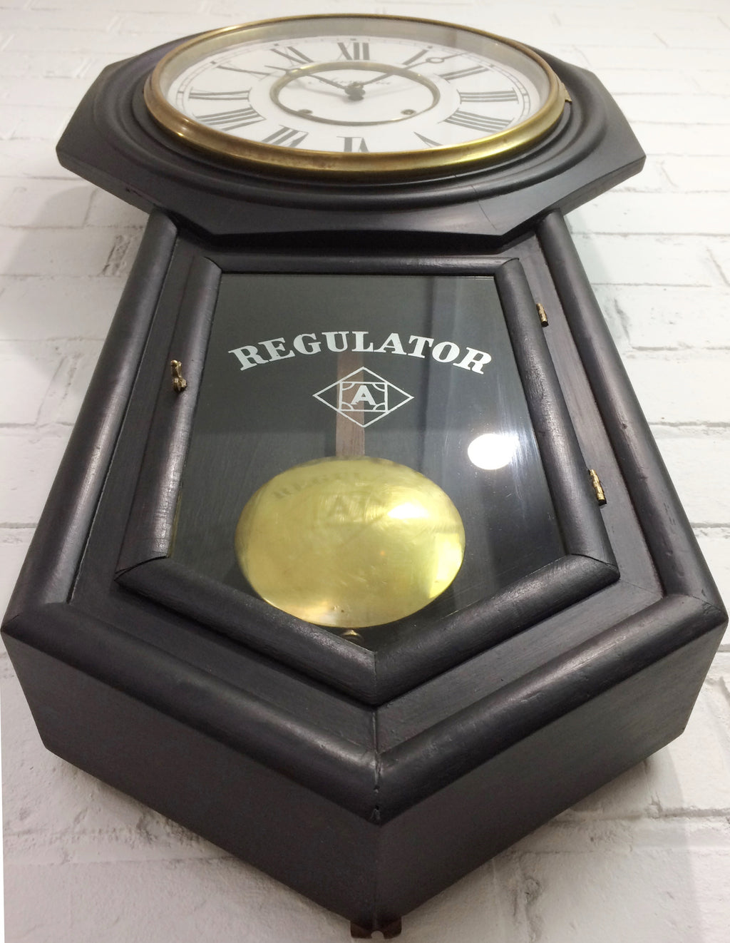 Antique Vintage Clocks & Décor | eXibit collection