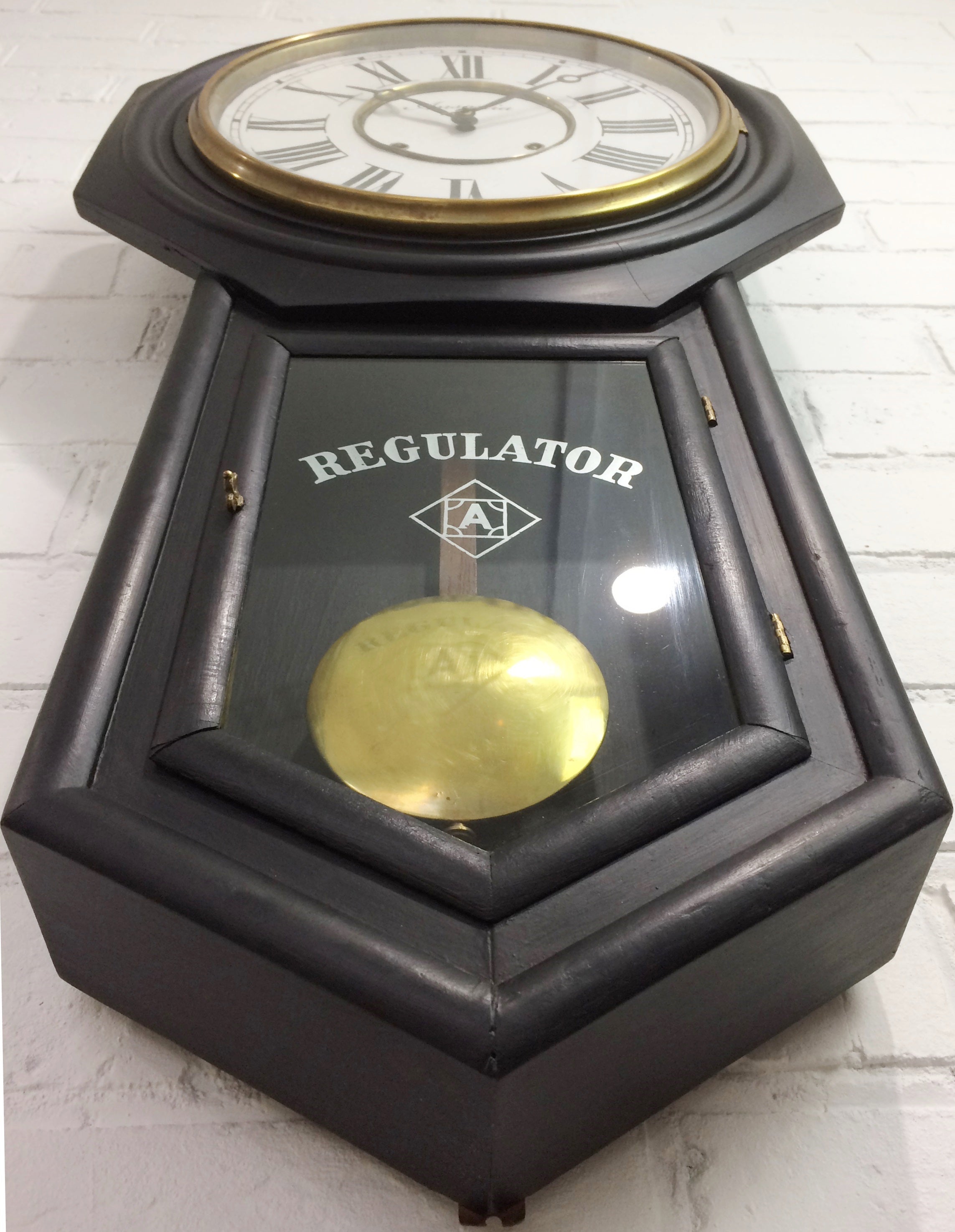 Antique Vintage Clocks & Décor | eXibit collection