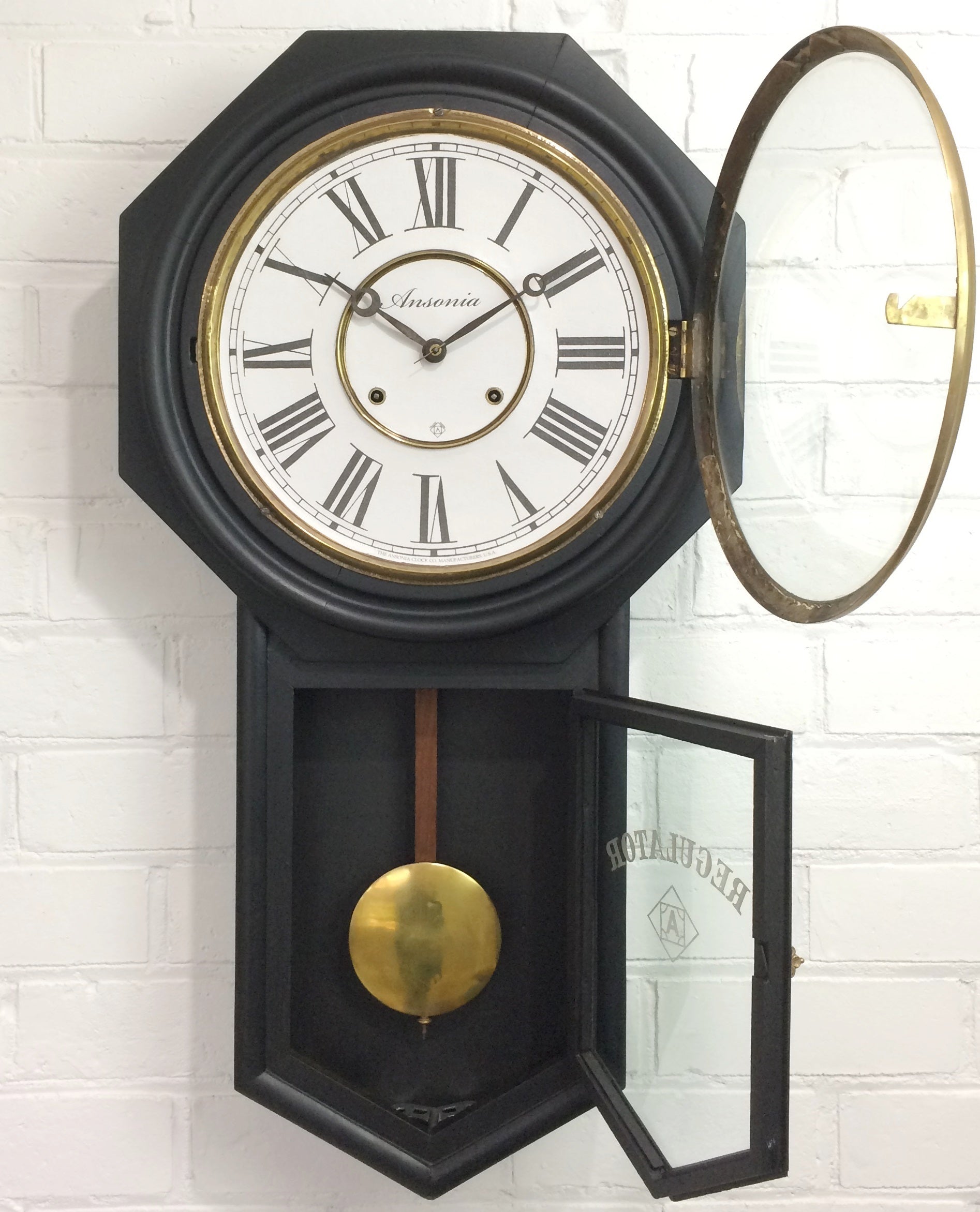 Antique Vintage Clocks & Décor | eXibit collection