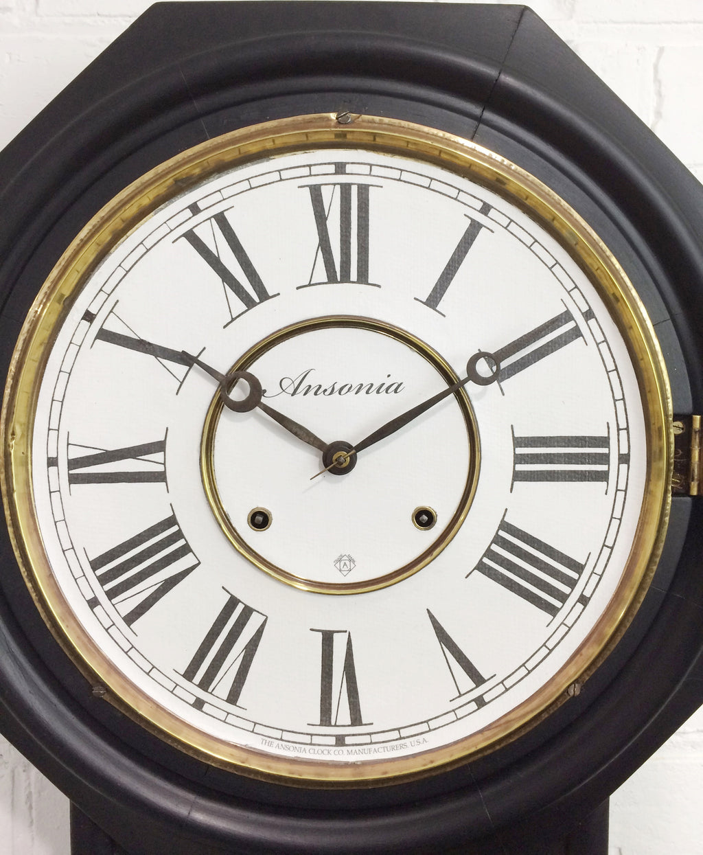Antique Vintage Clocks & Décor | eXibit collection