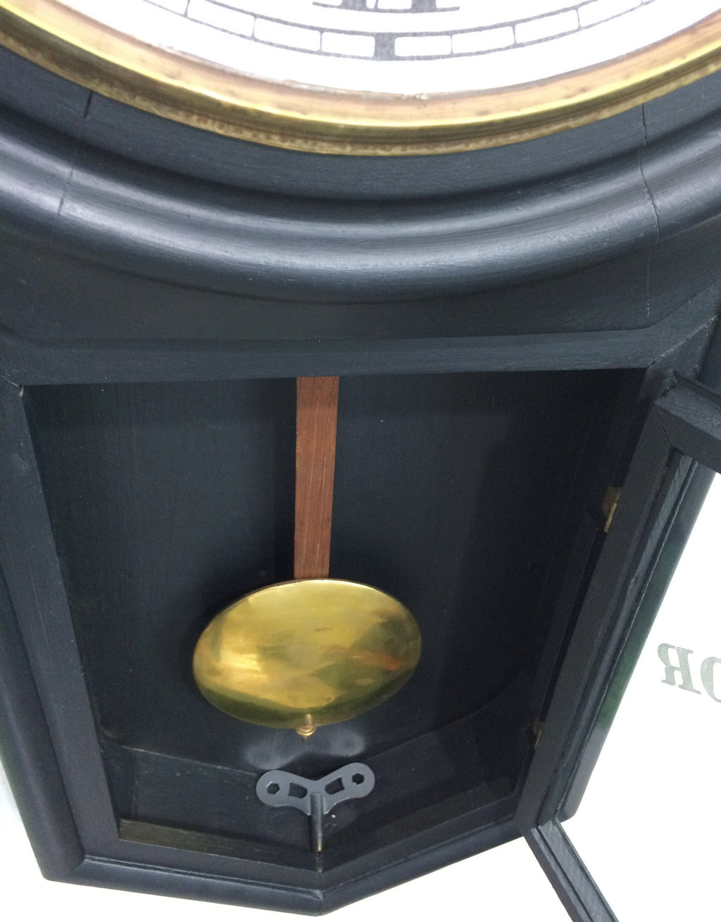 Antique Vintage Clocks & Décor | eXibit collection