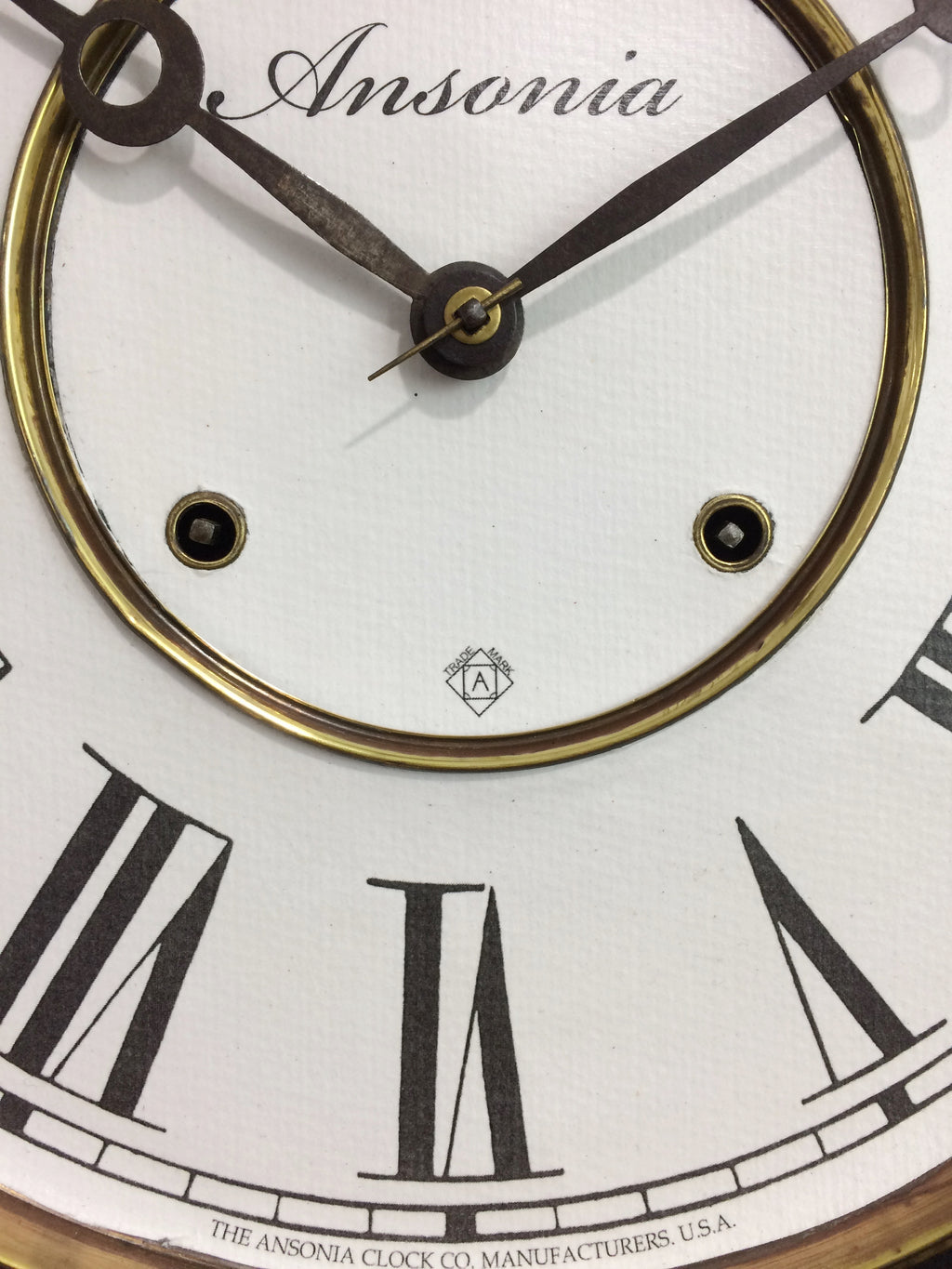 Antique Vintage Clocks & Décor | eXibit collection