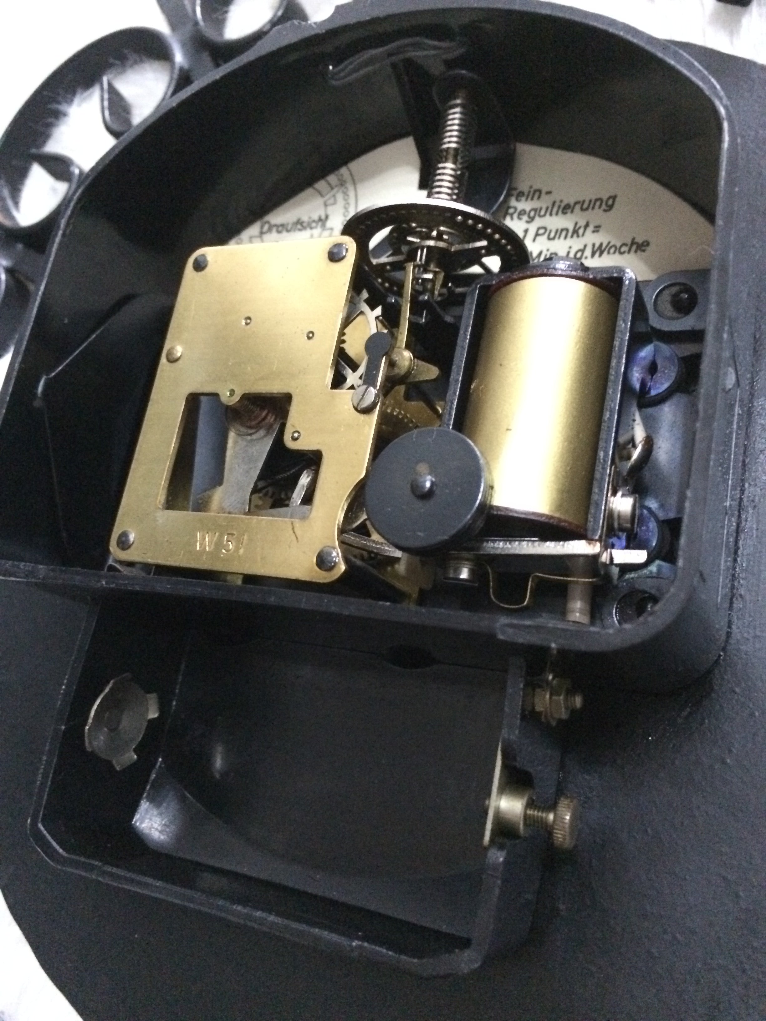 Vintage HETTICH Starburst German Battery Wall Clock | eXibit collection