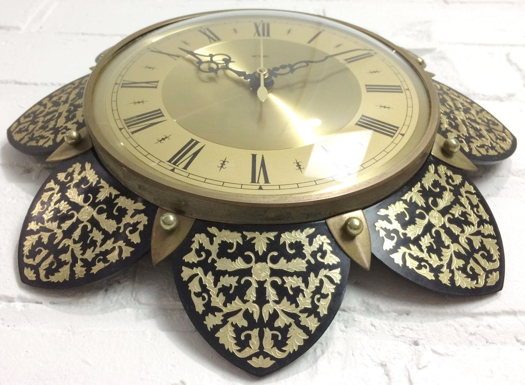 Antique Vintage Clocks & Décor | eXibit collection
