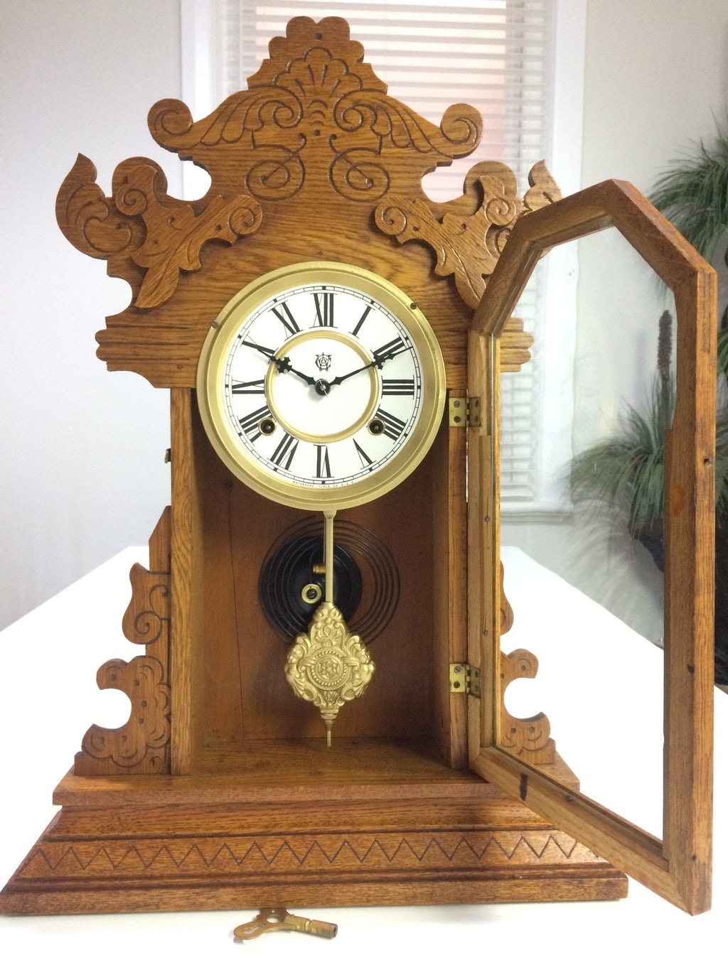 Antique Vintage Clocks & Décor | eXibit collection