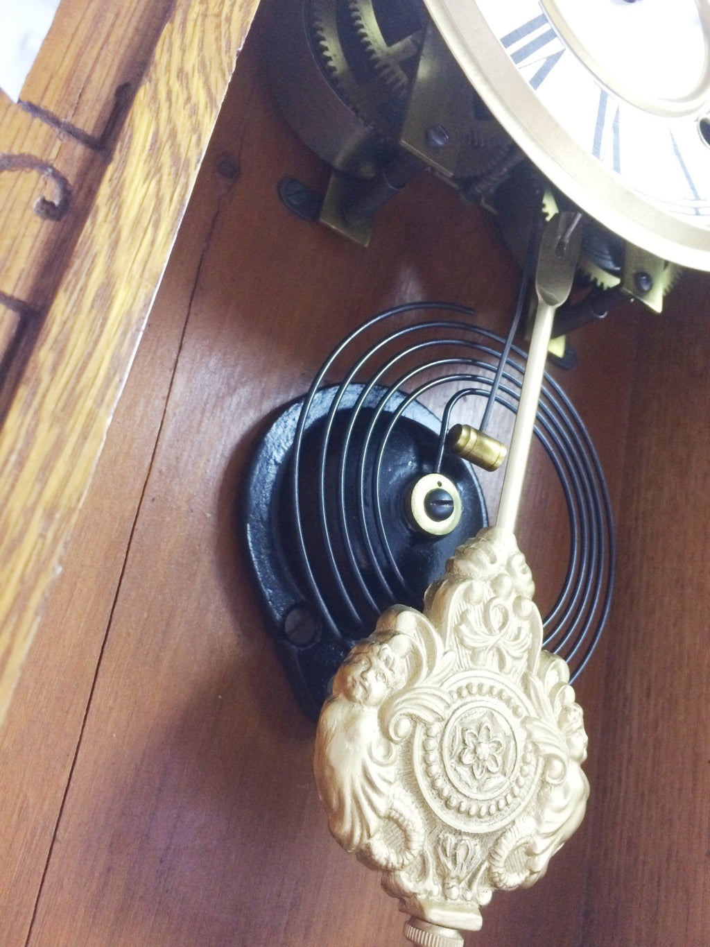 Antique Vintage Clocks & Décor | eXibit collection
