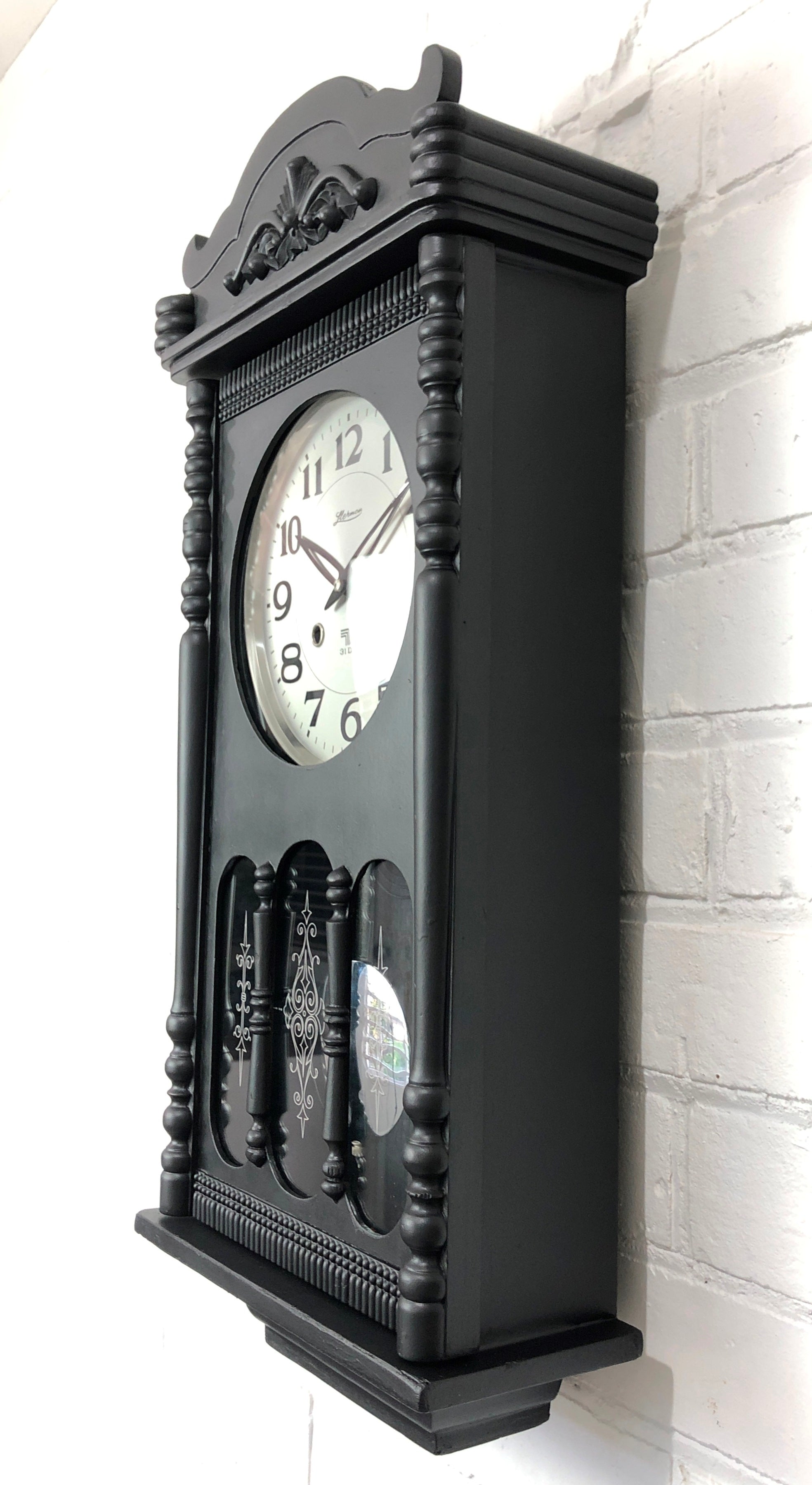 Vintage 31 Day Wall Clock | eXibit collection