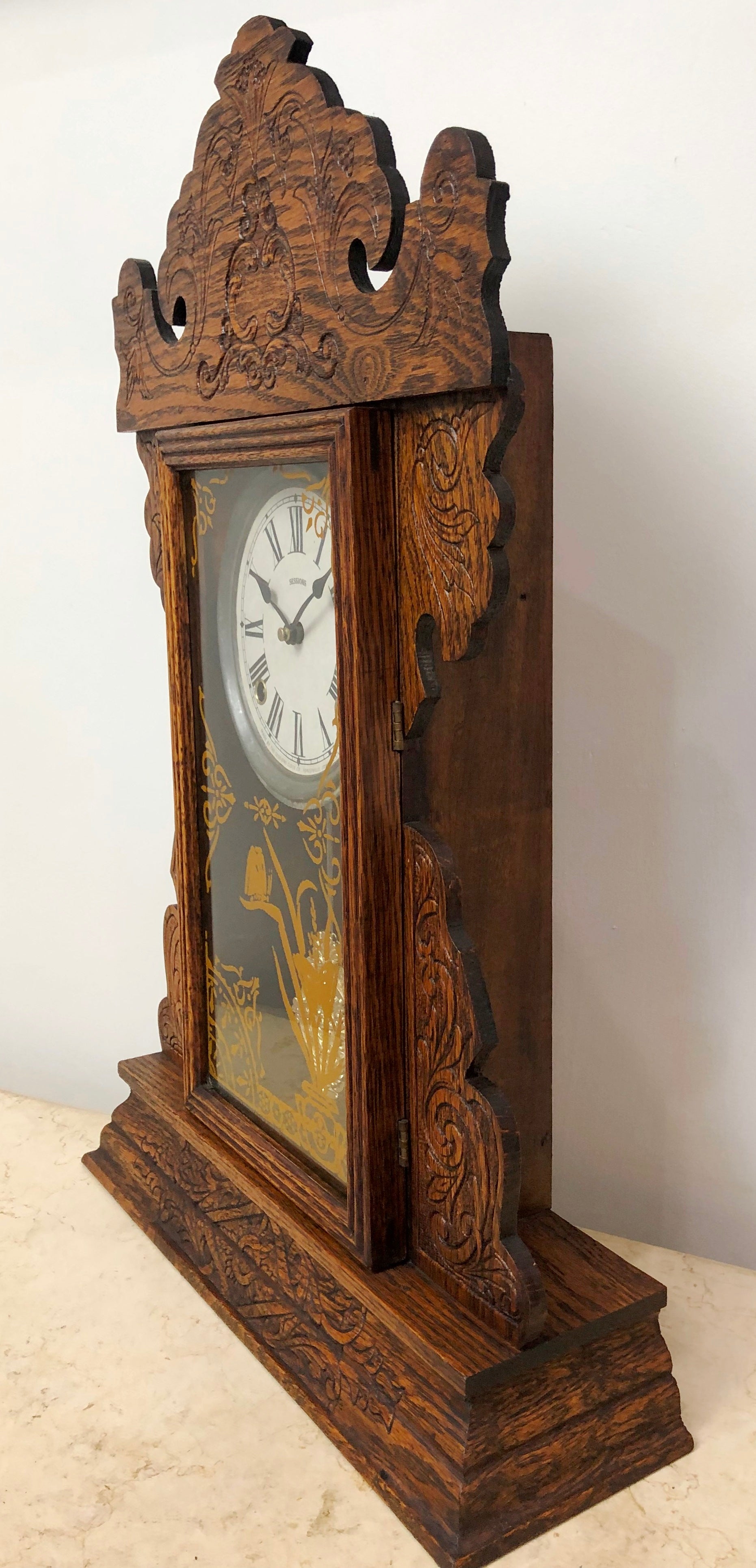 Antique Sessions Cottage Hammer on Coil Chime Mantel Clock | eXibit collection