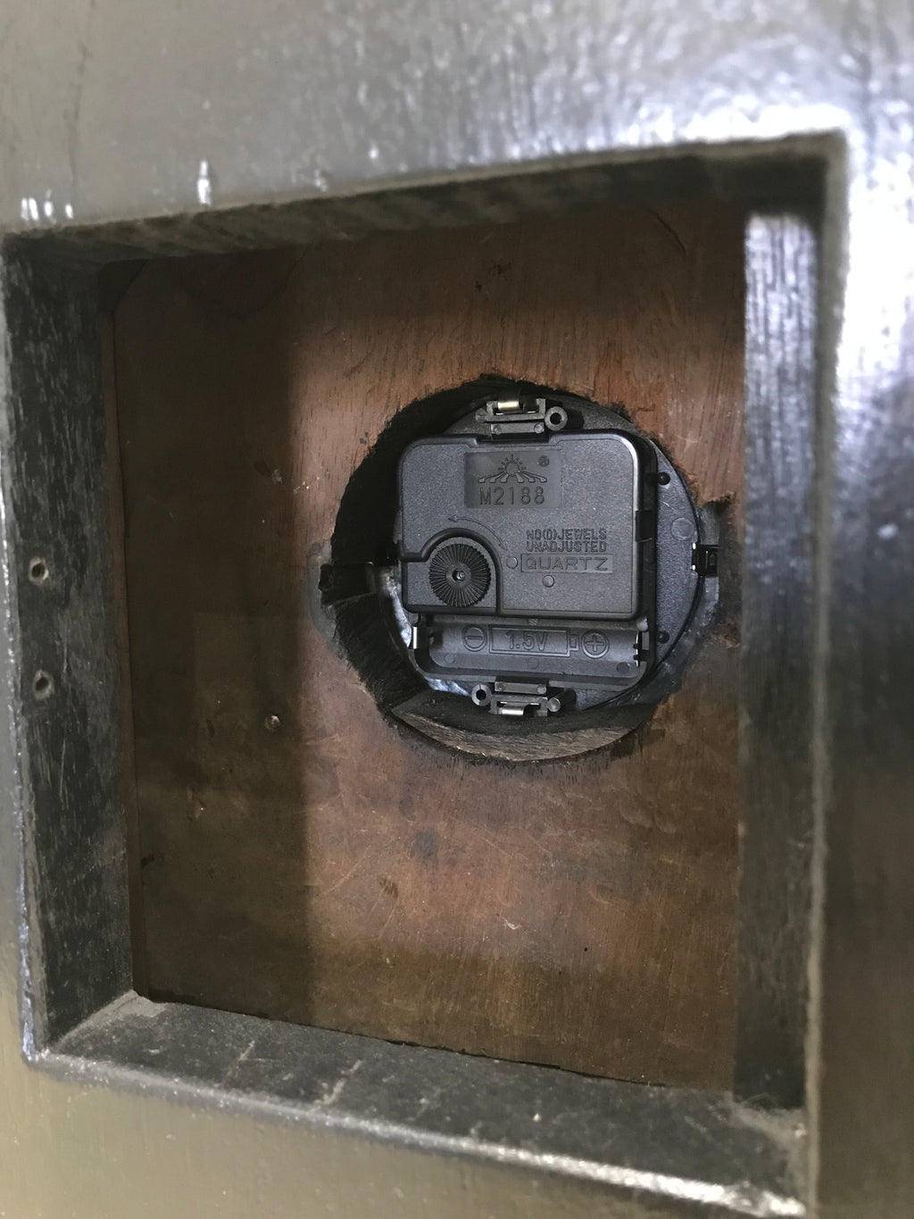 Antique Quartz Mantel Clock | eXibit collection