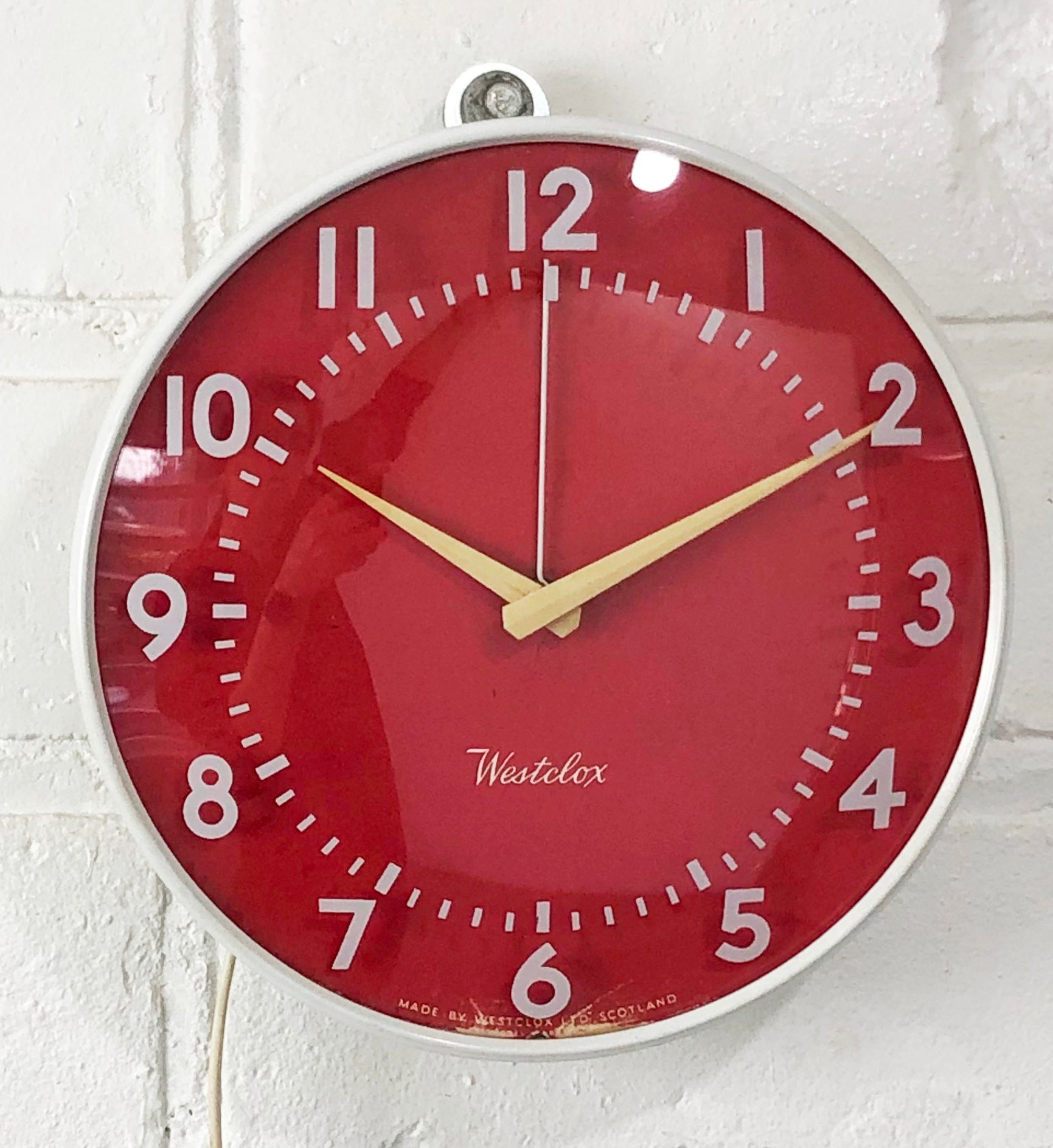 Vintage WESTCLOX Electric Wall Clock | eXibit collection